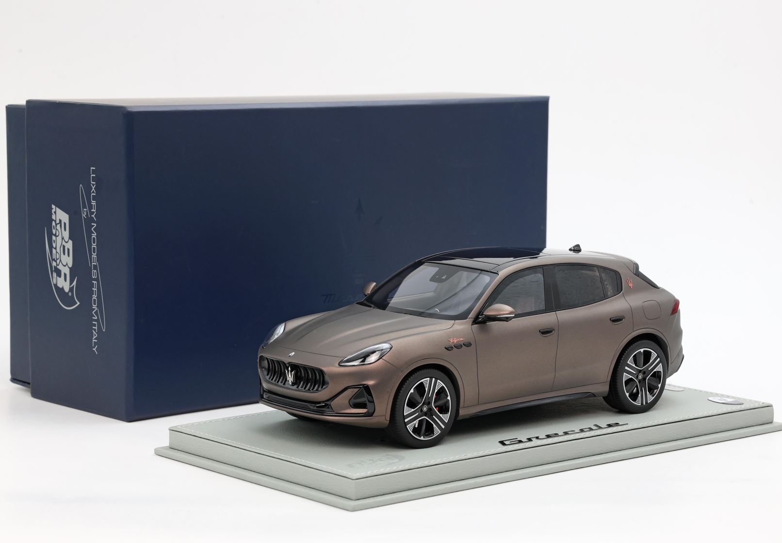 BBR Maserati Grecale Folgore 2022 - Folgore Copper | 1:18 - Imagen 10