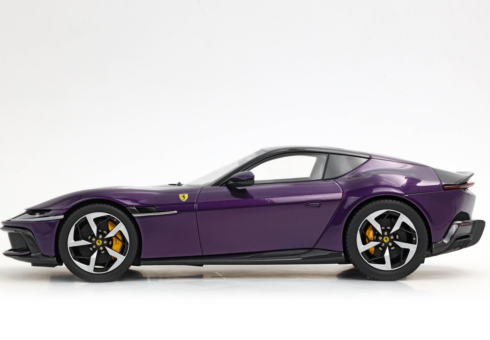 BBR Ferrari 12Cilindri Coupe - Purple Hong Kong | 1:18 - Imagen 3