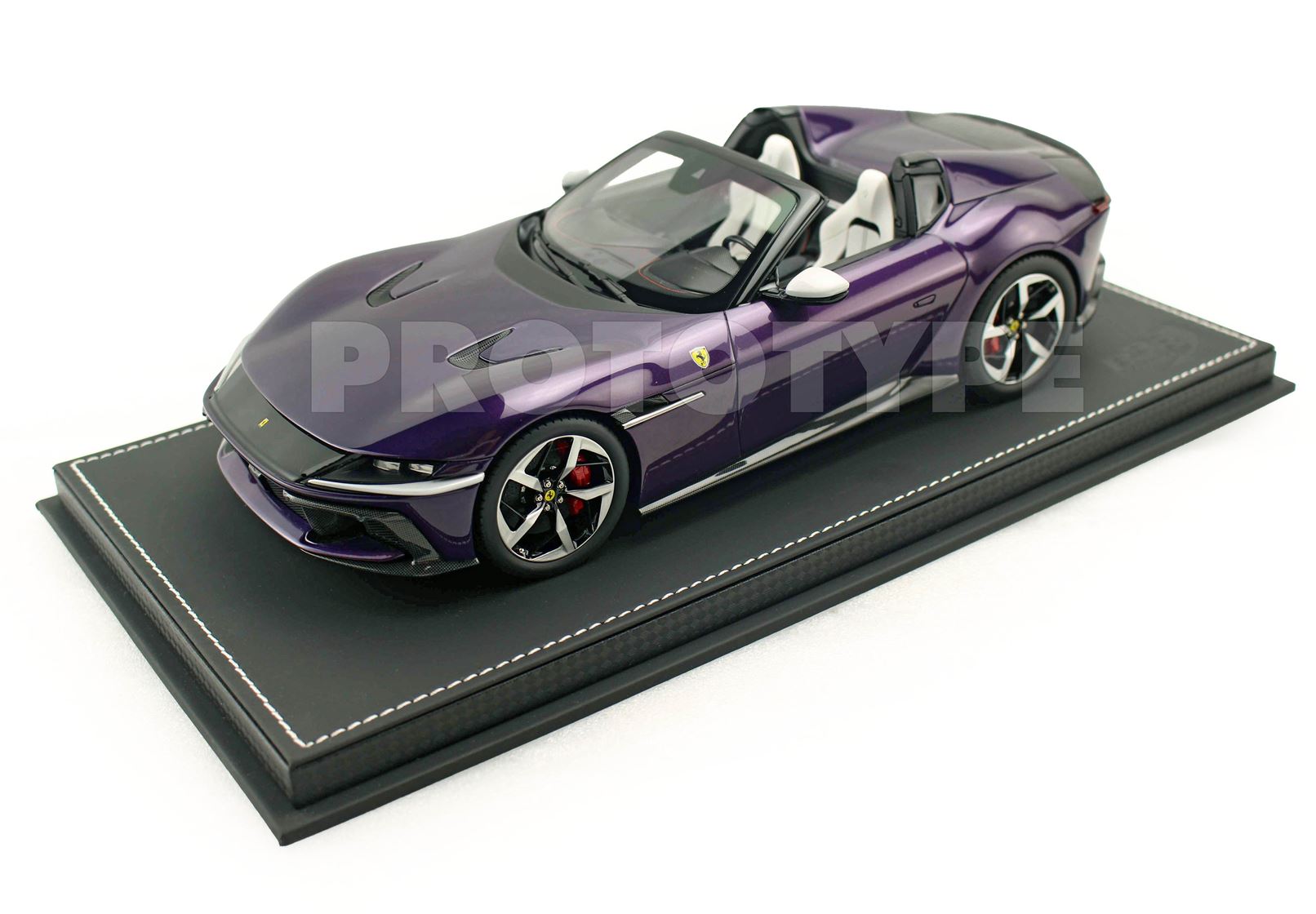 BBR Ferrari 12Cilindri Spider - Púrpura de Hong Kong | 1:18