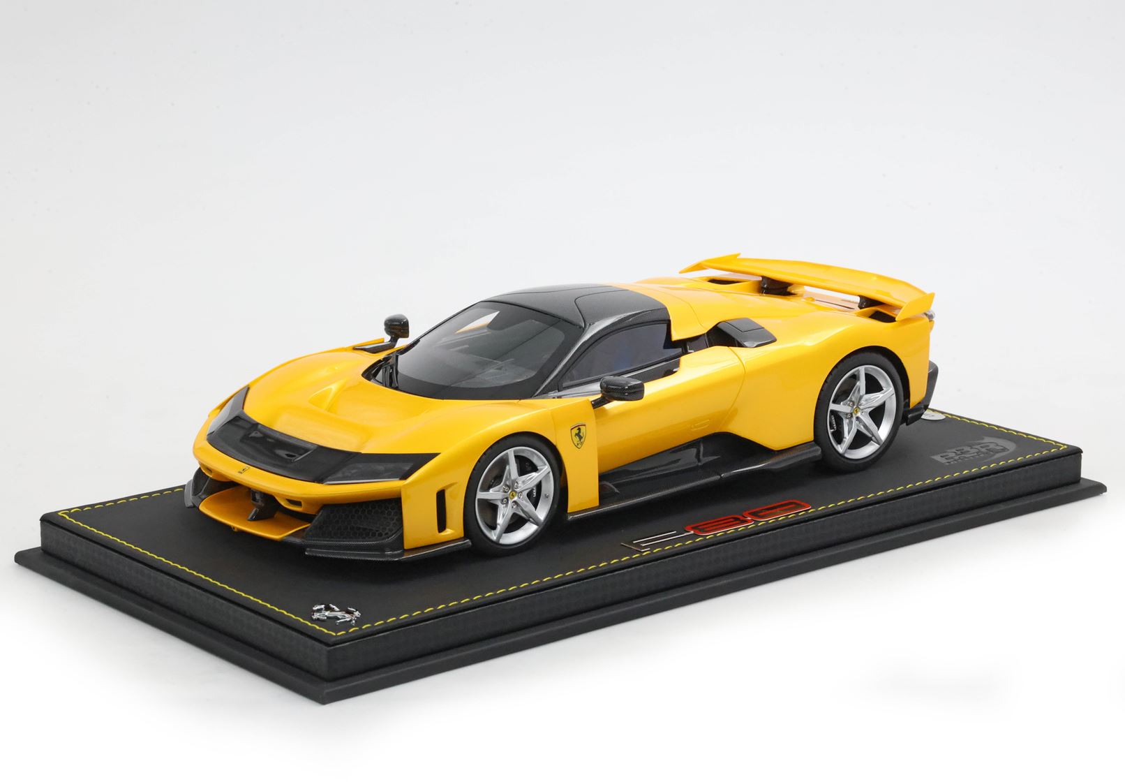 BBR Ferrari F80 Opcional Carbonio - Amarillo Triple Capa | 1:18