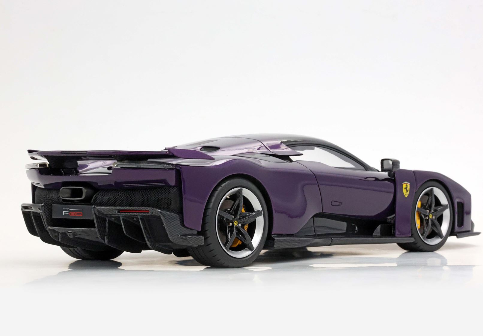 BBR Ferrari F80 Optional Carbonio - Purple Hong Kong | 1:18 - Image 9