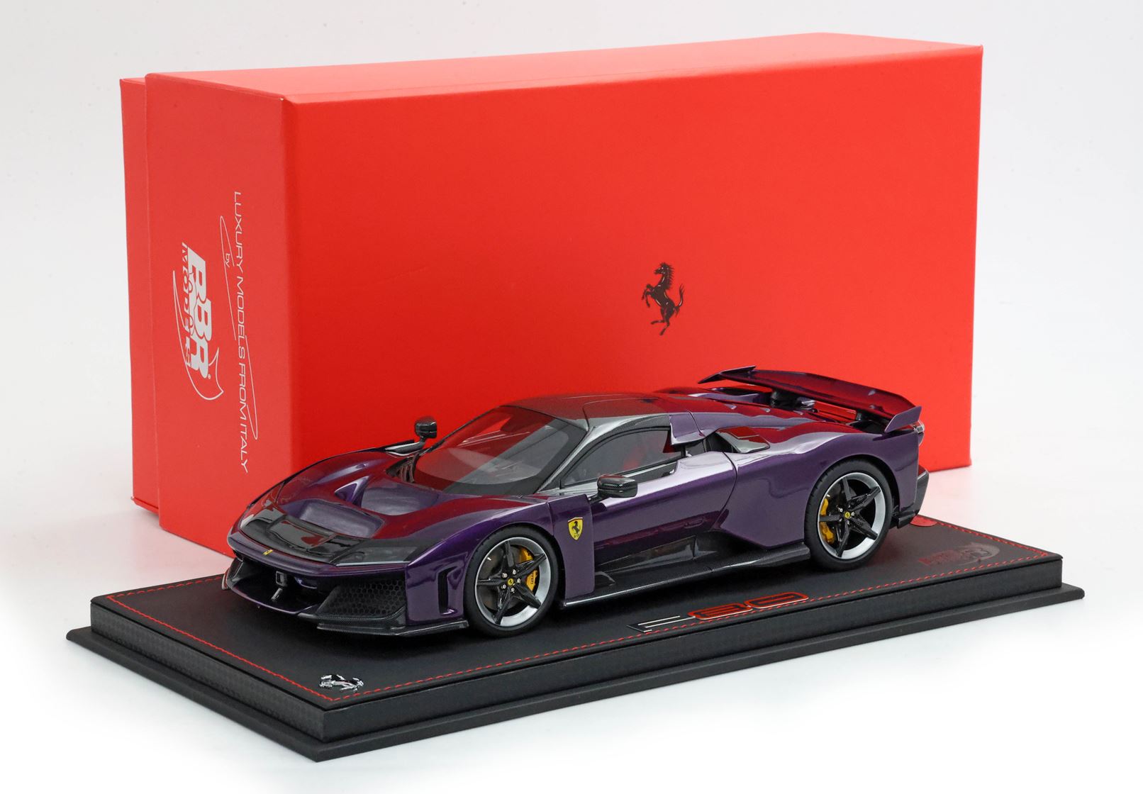 BBR Ferrari F80 Optional Carbonio - Purple Hong Kong | 1:18 - Image 10