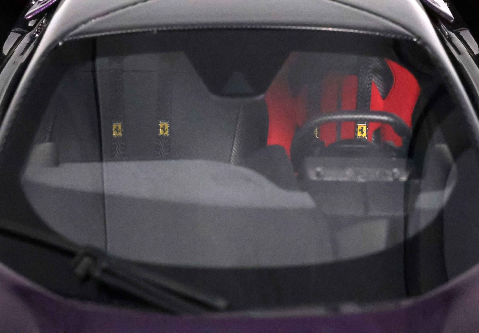 BBR Ferrari F80 Optional Carbonio - Purple Hong Kong | 1:18 - Image 5