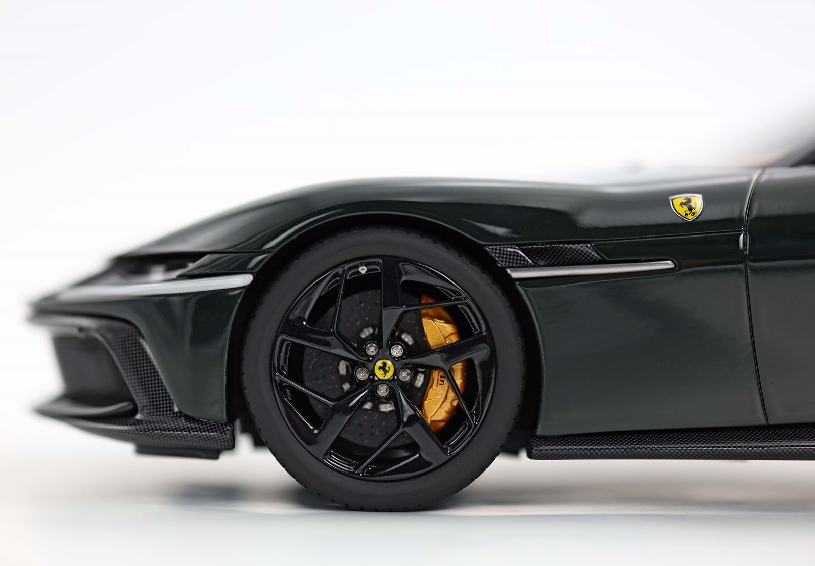 BBR Ferrari 12Cilindri Tetto Panoramico - British Green | 1:18 - Imagen 7