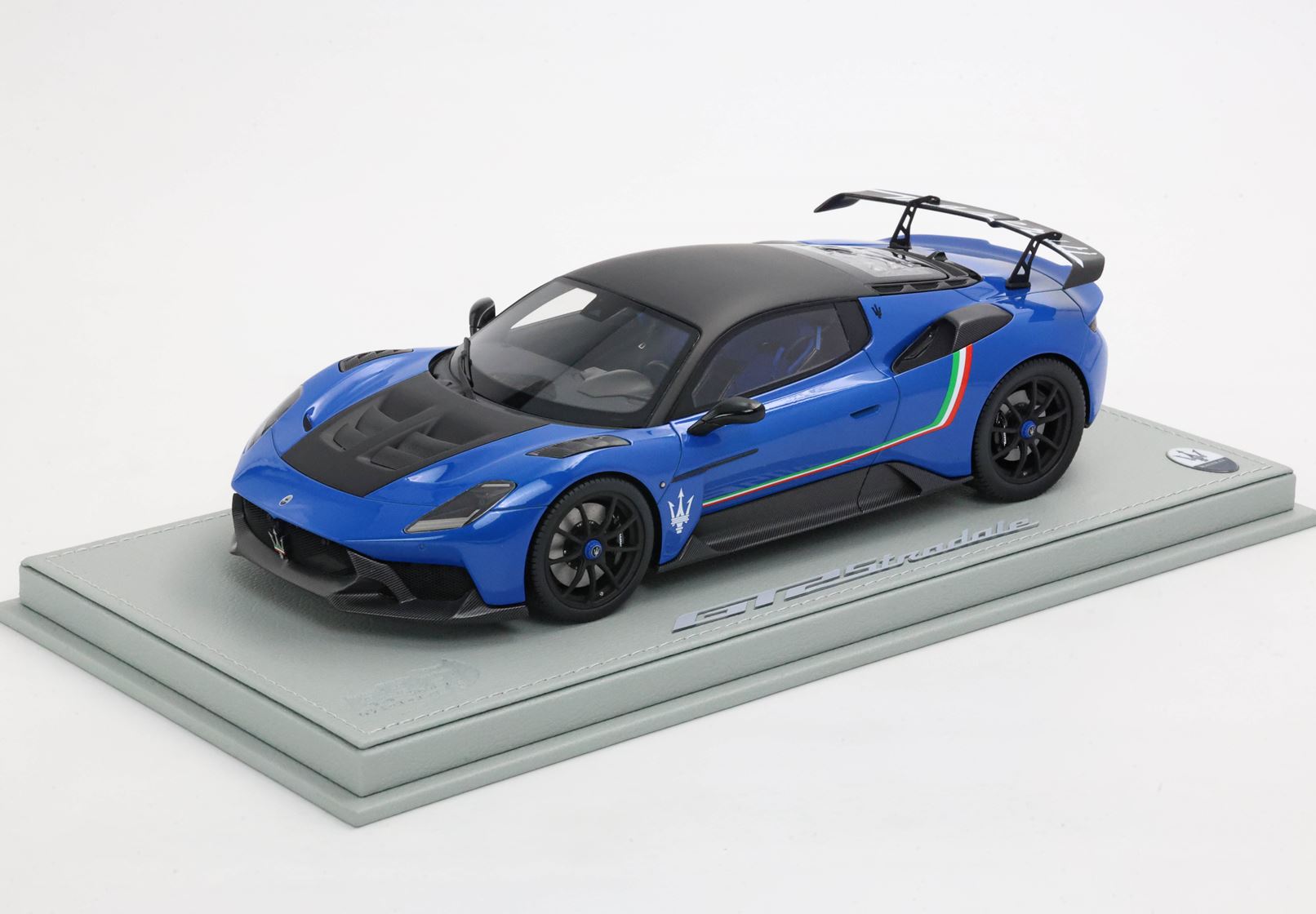 BBR Maserati GT2 Stradale With Italian Flag - Infinity Blue | 1:18