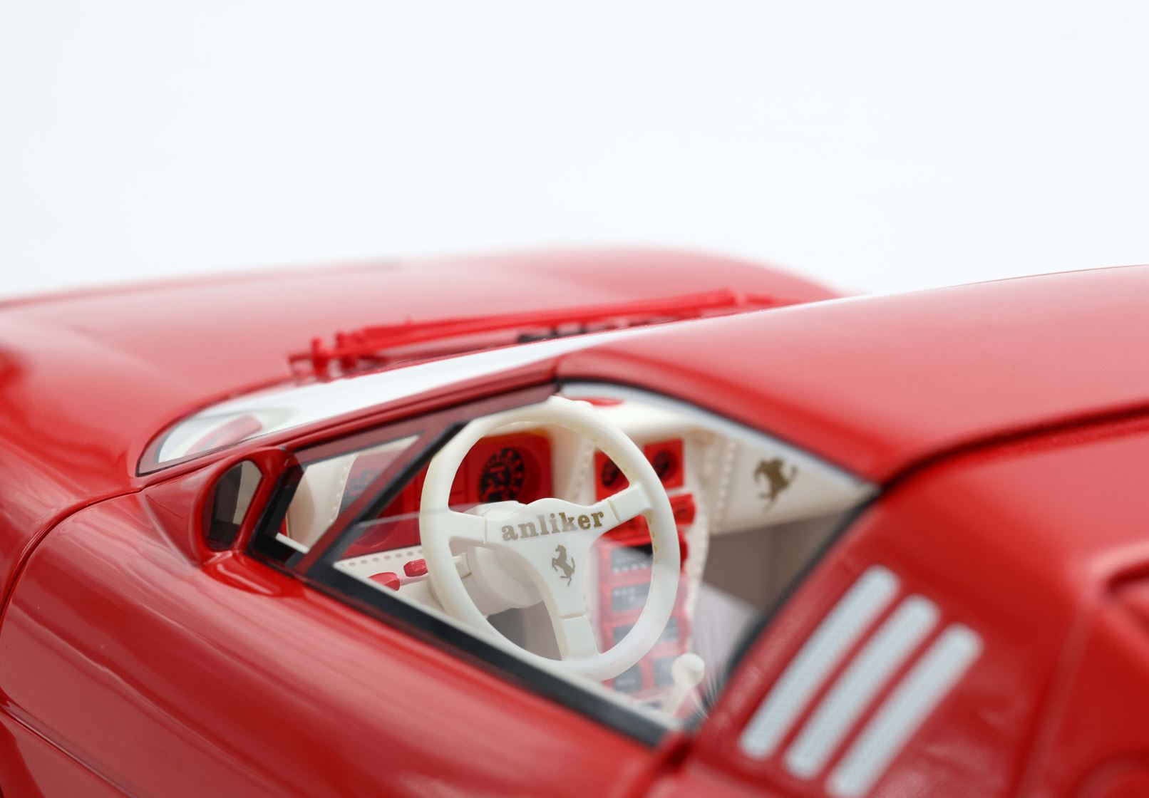 BBR Ferrari 512 BB Targa Anliker 1984 - Red | 1:18 - Imagen 4