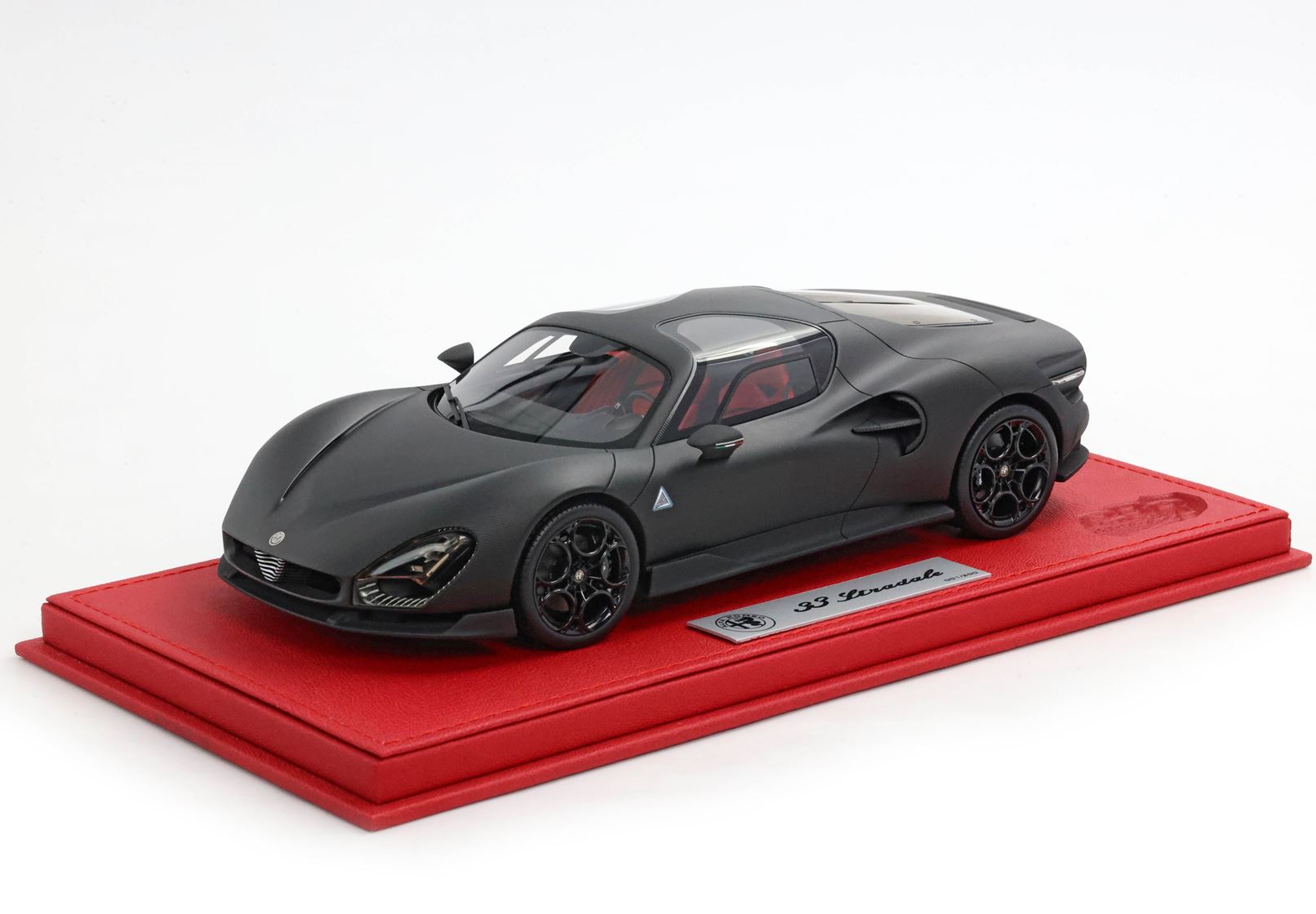 BBR Alfa Romeo 33 Stradale - Carbono Mate | 1:18