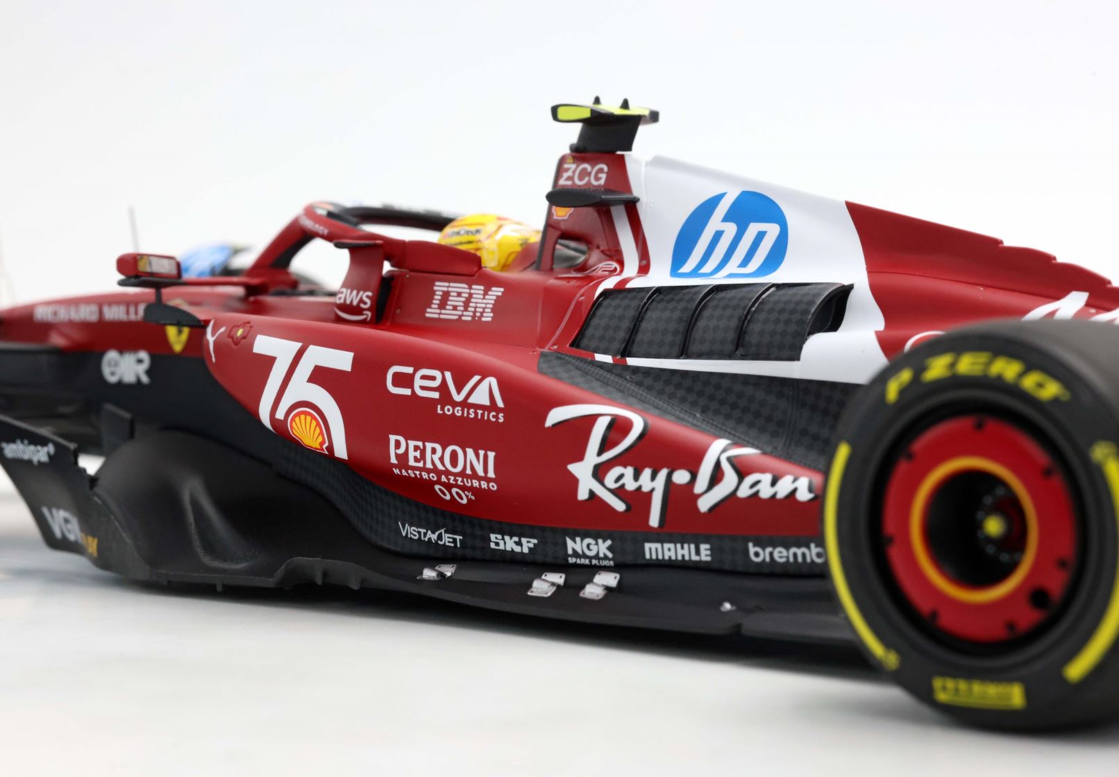 BBR Ferrari SF25 Monaco GP 2025 Shell 75 Years Livery Lewis Hamilton | 1:18 - Immagine 6
