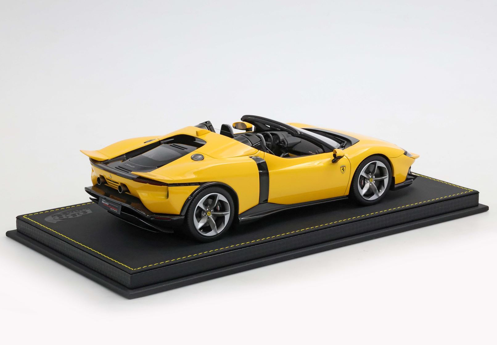 BBR Ferrari 849 Testarossa Spider Press Version - Modena Yellow | 1:18 - 画像3