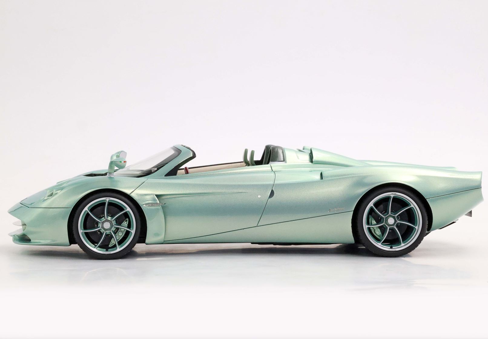 BBR Pagani Huayra Codalunga Speedster - Speedster Green | 1:18 - Imagen 8