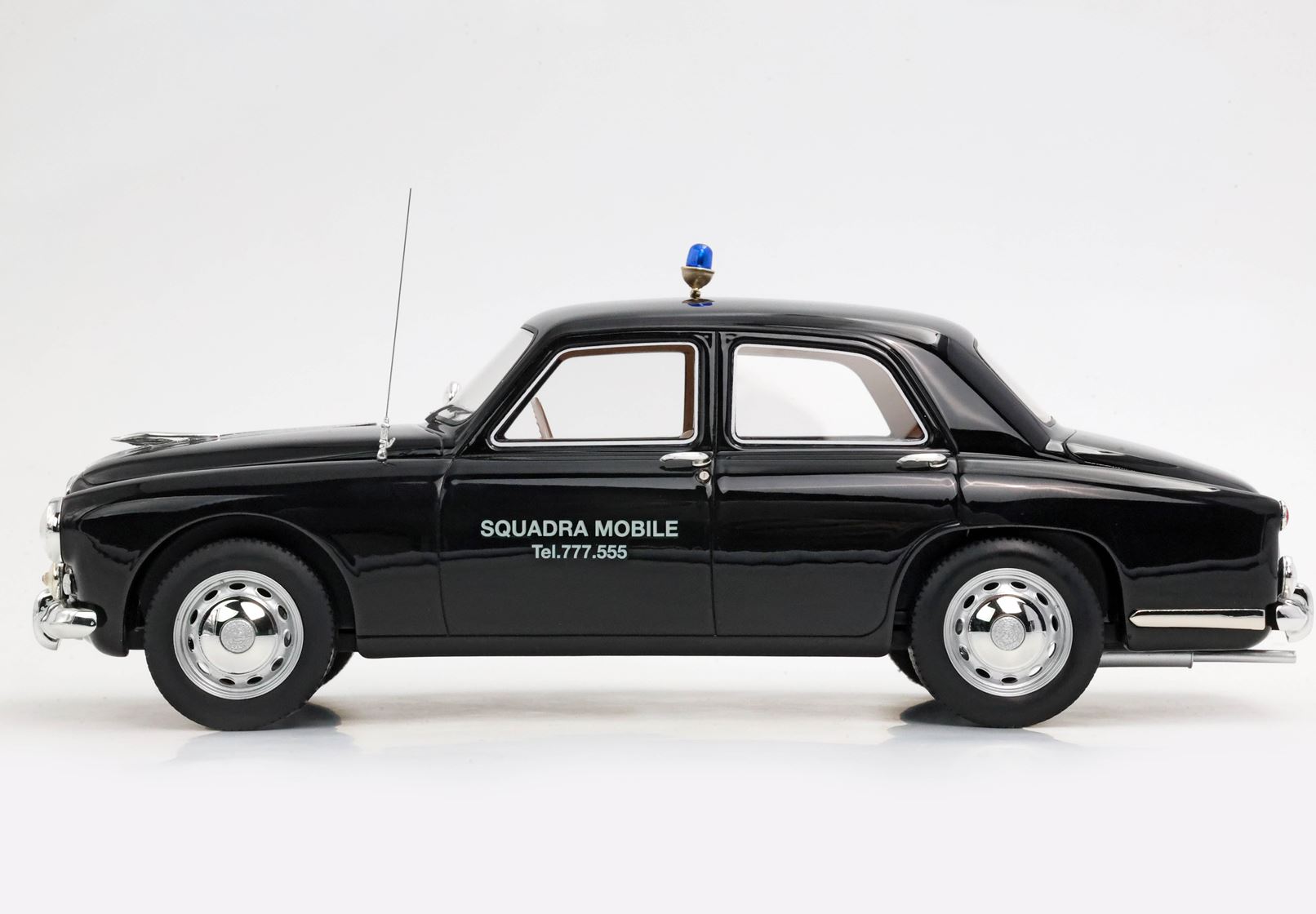 BBR Alfa Romeo 1900 Squadra Mobile Polizia by RGM Design | 1:18 - 画像3