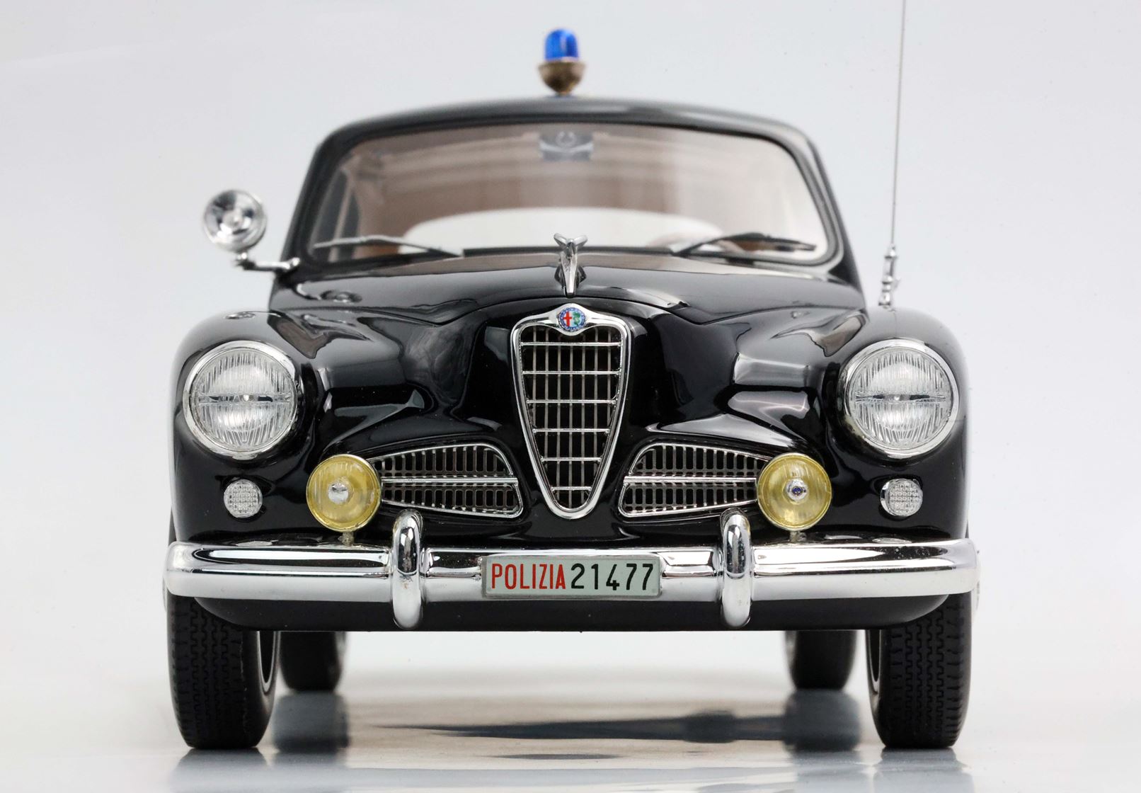 BBR Alfa Romeo 1900 Squadra Mobile Polizia by RGM Design | 1:18 - 画像7