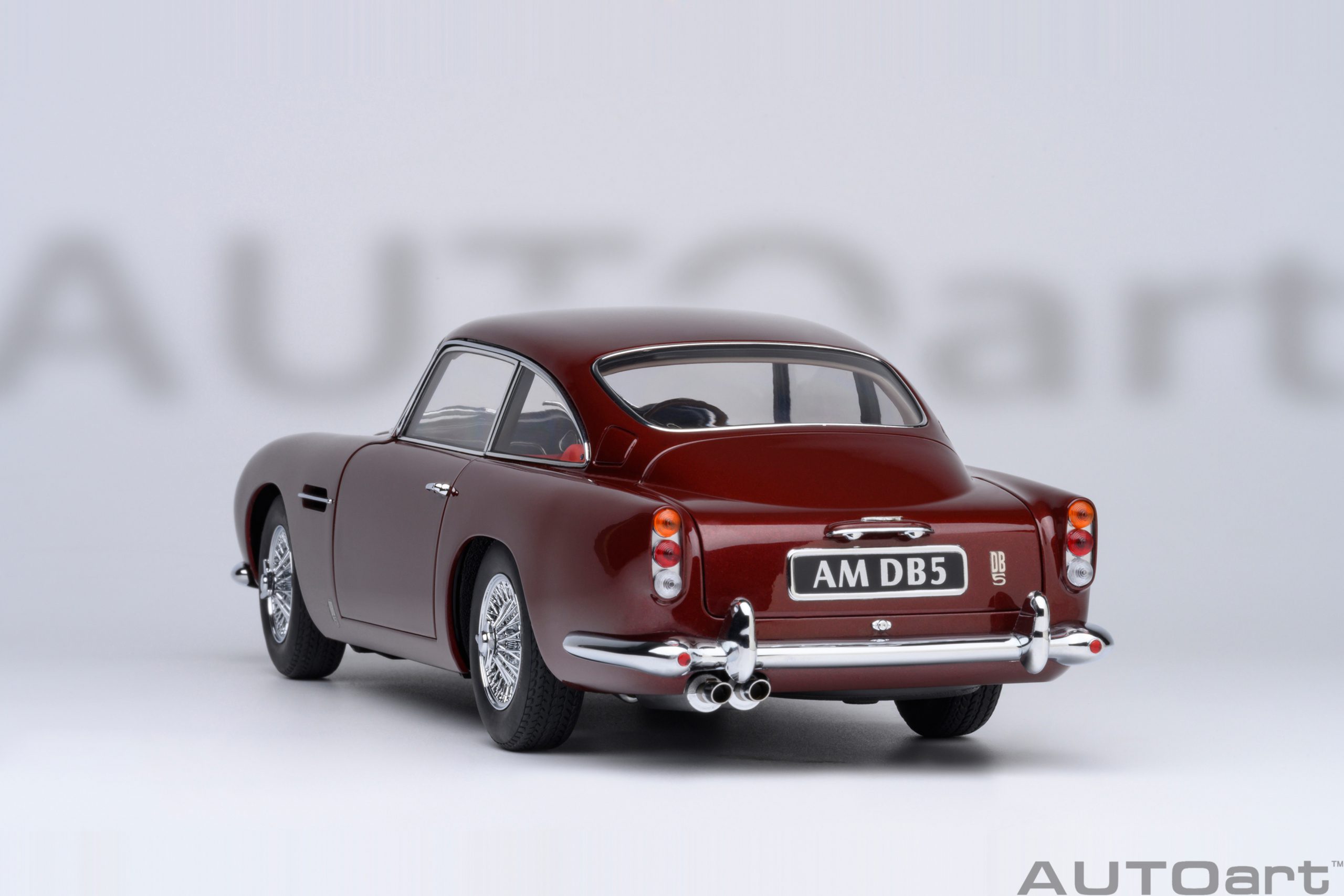 AUTOart Aston Martin DB5 1964 1:18 - Dubonnet Rosso - 画像20