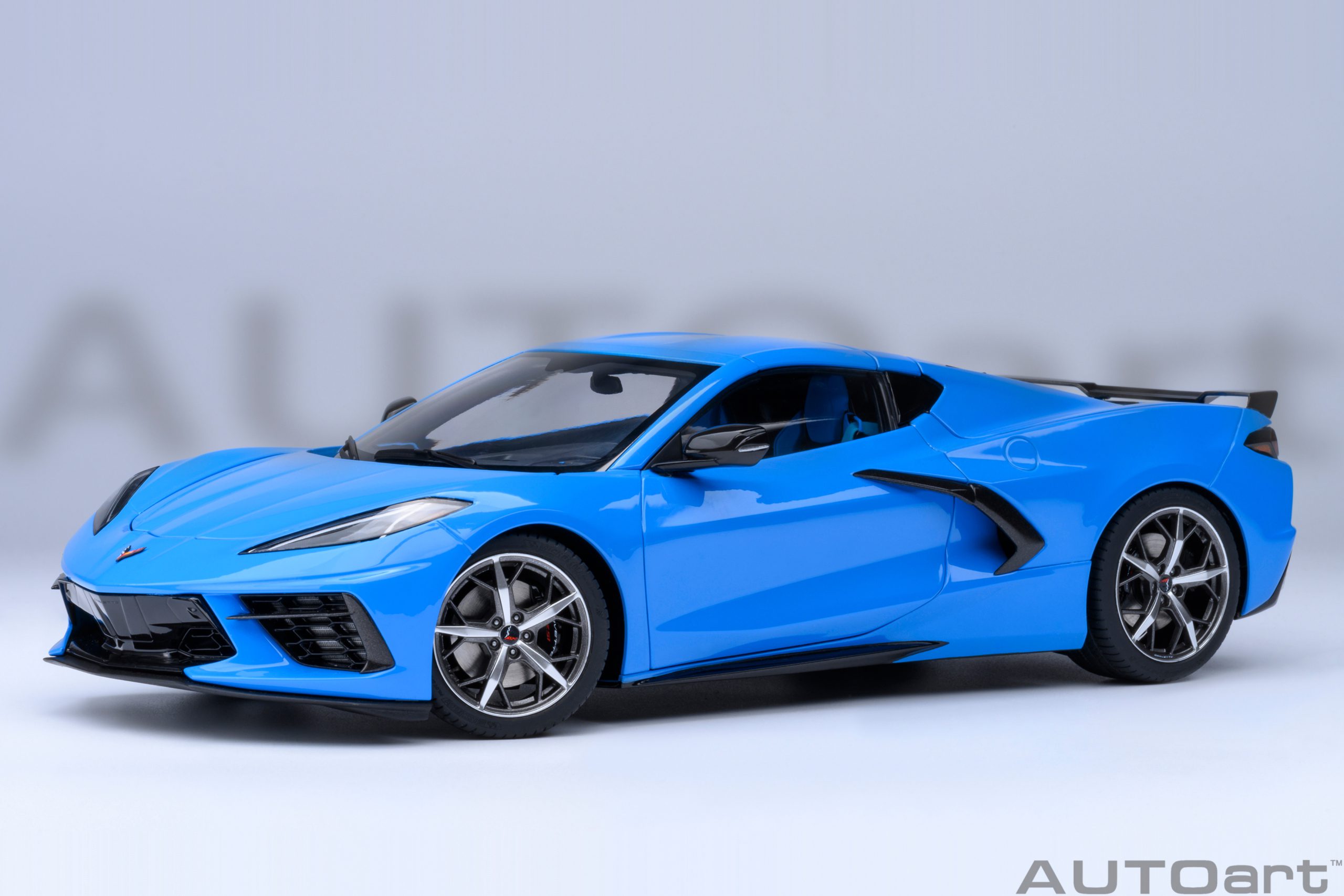 AUTOart Chevrolet Corvette C8 Stingray Z51 2020 1:18 - Rapid Blue - Image 2