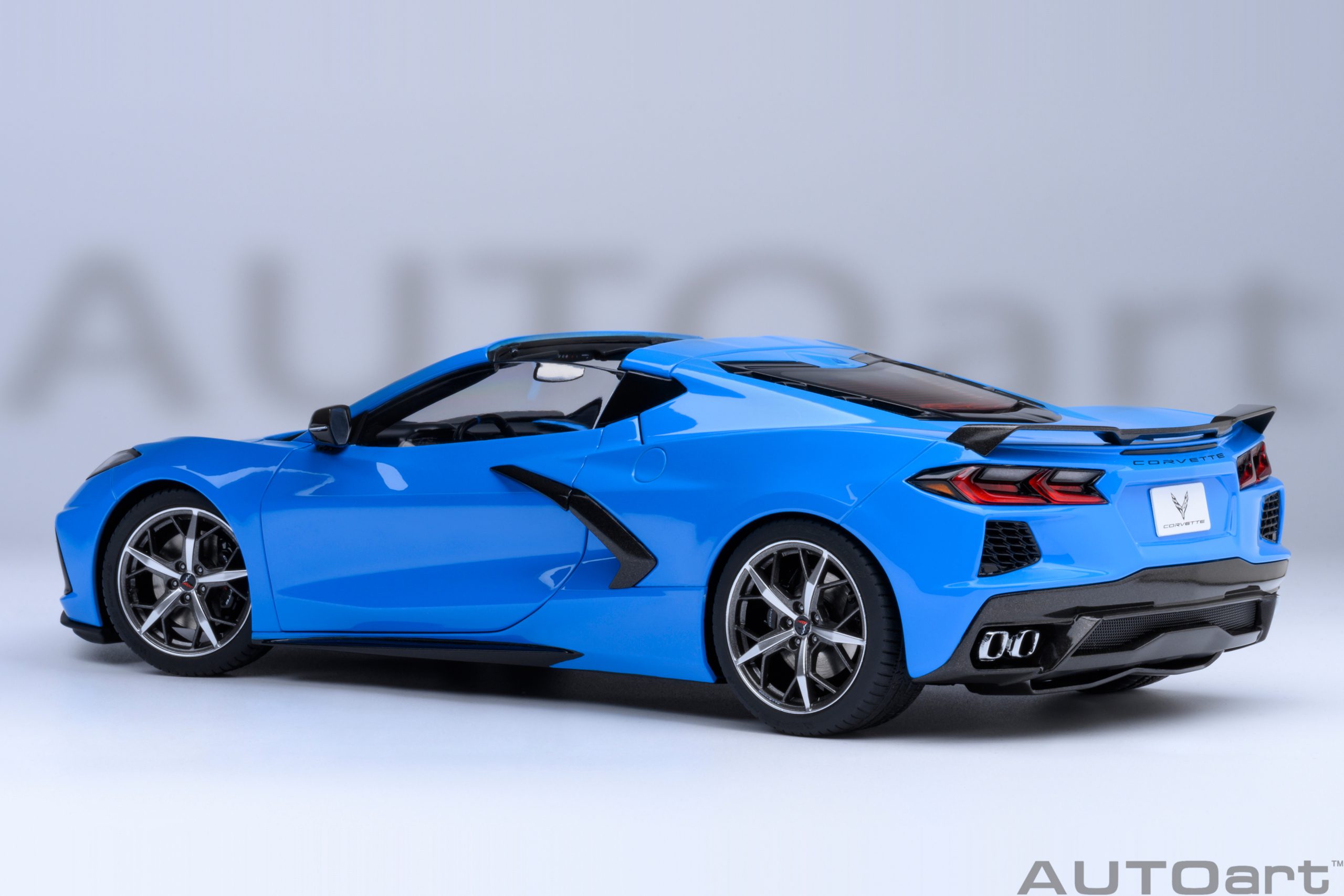 AUTOart Chevrolet Corvette C8 Stingray Z51 2020 1:18 - Rapid Blue - Image 3
