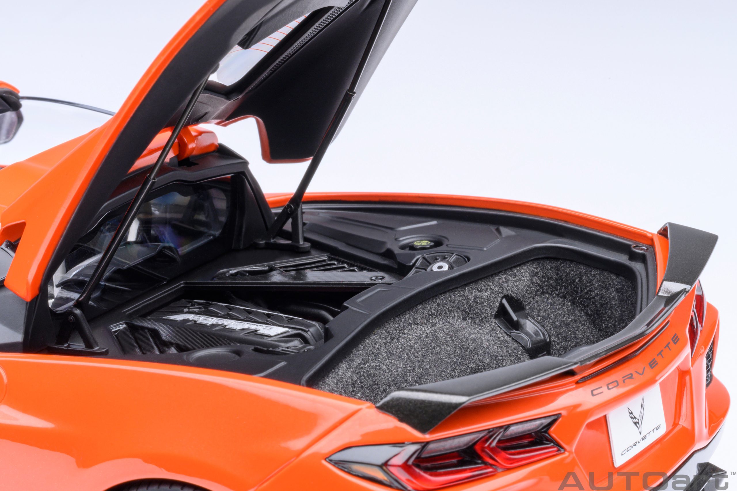 AUTOart Chevrolet Corvette C8 Stingray Z51 2020 1:18 - Sebring Orange - Image 14
