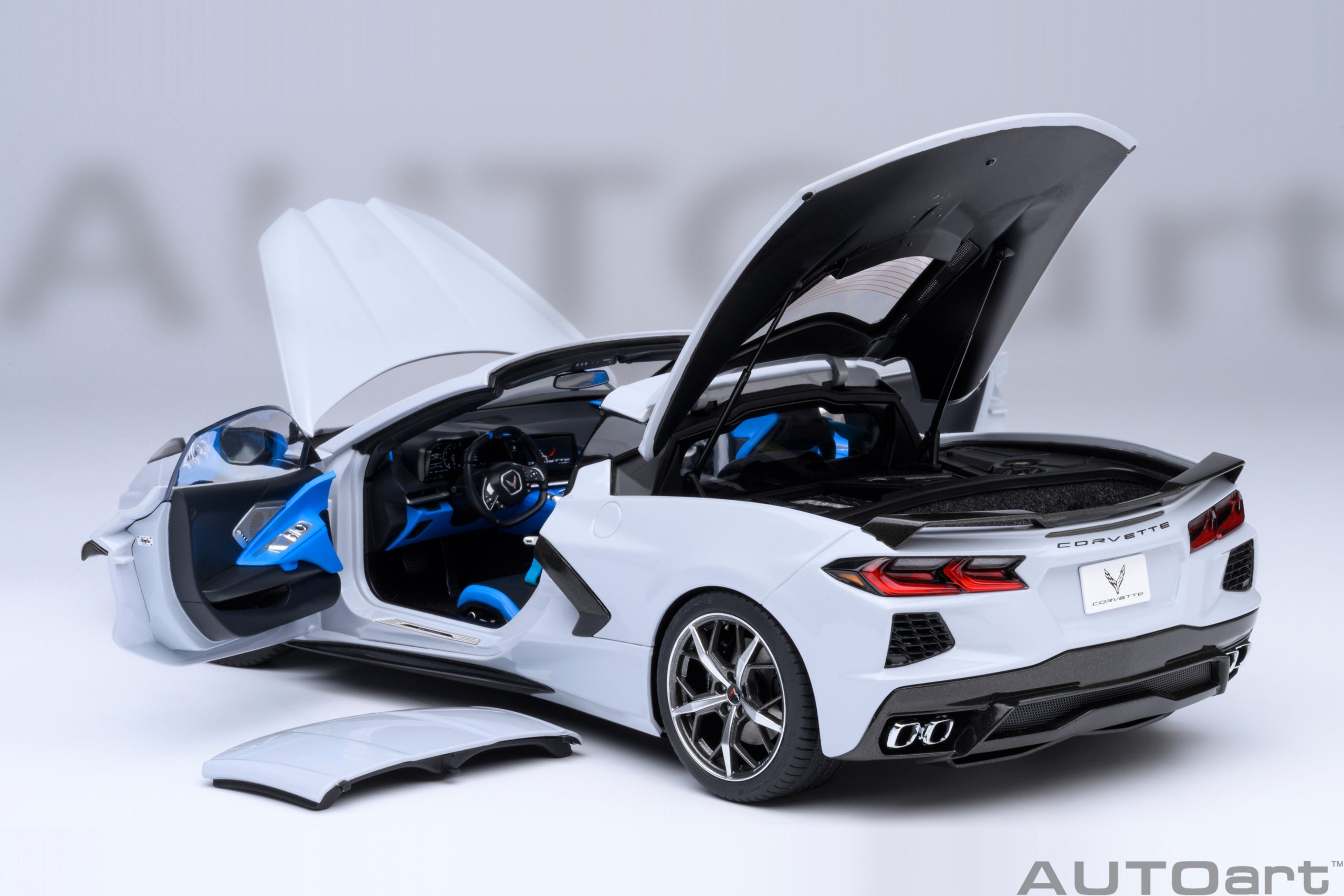 AUTOart Chevrolet Corvette C8 Stingray Z51 1:18 - Ceramic Matrix Grey Metallic - Immagine 18