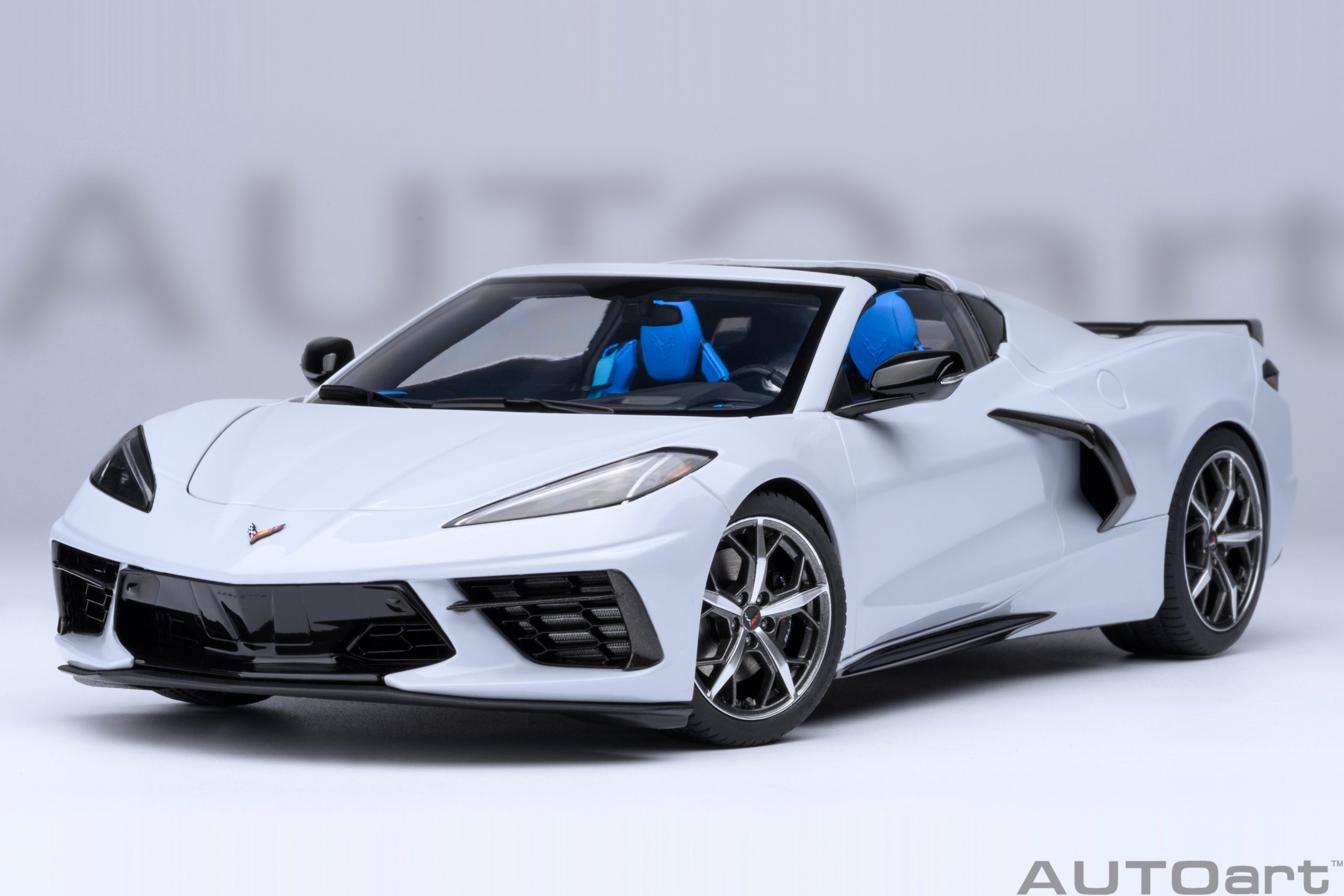 AUTOart Chevrolet Corvette C8 Stingray Z51 1:18 - Ceramic Matrix Grey Metallic - Immagine 19
