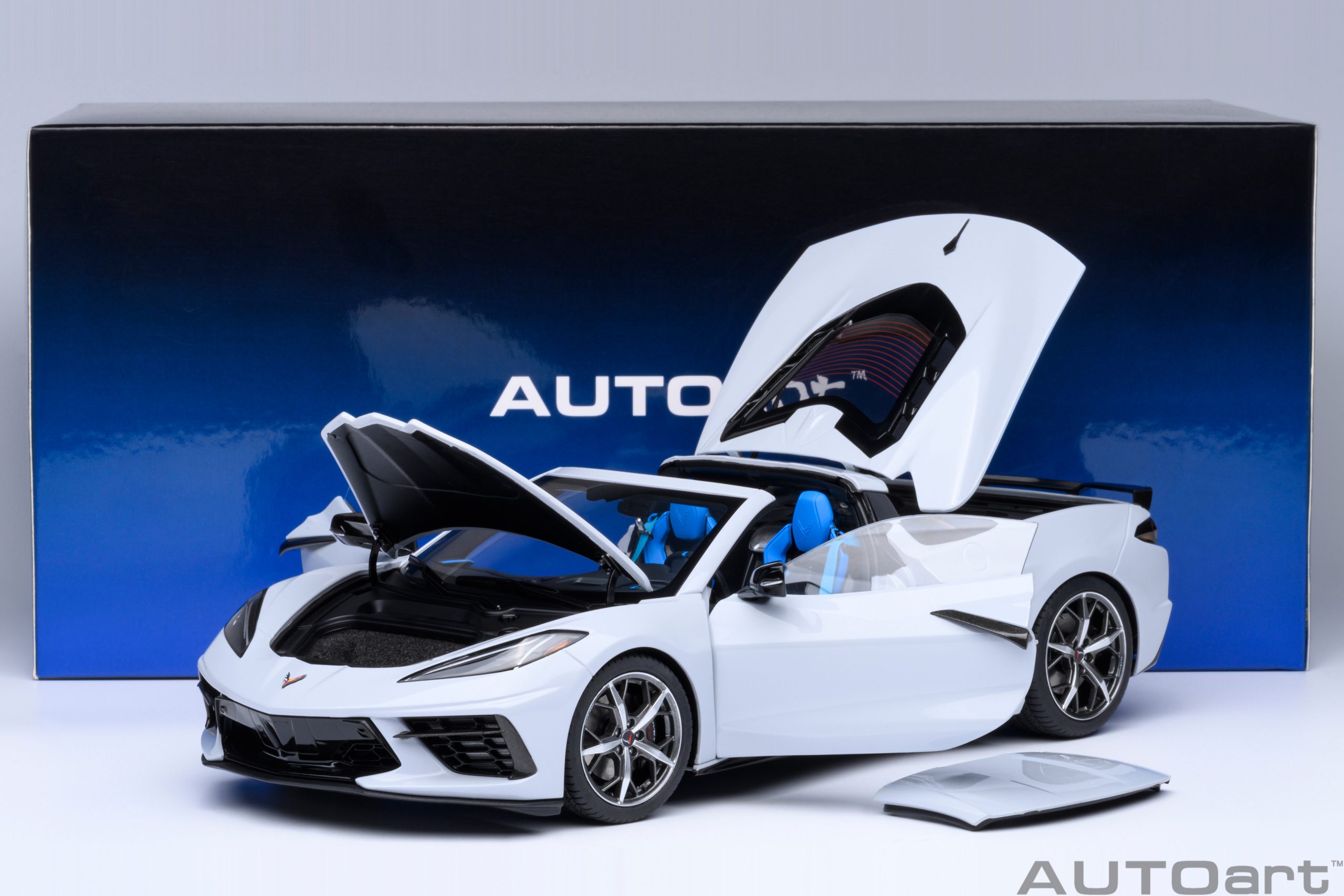 AUTOart Chevrolet Corvette C8 Stingray Z51 1:18 - Ceramic Matrix Grey Metallic - Immagine 23