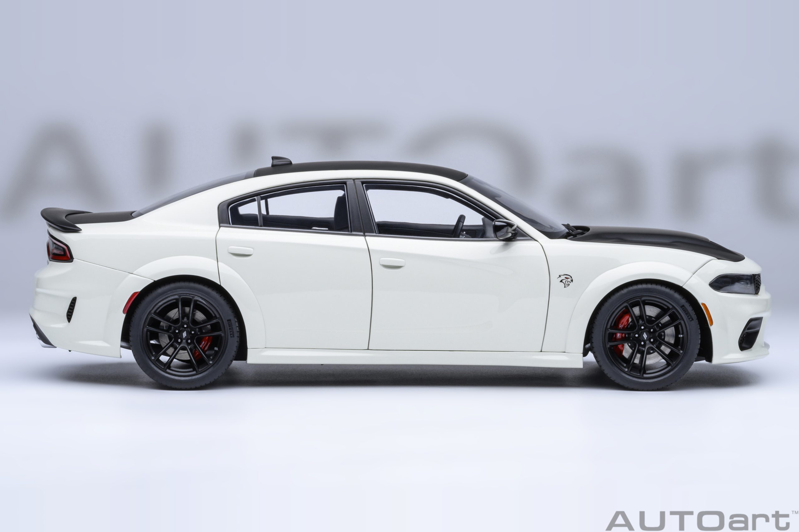 AUTOart Dodge Charger SRT Hellcat Redeye Jailbreak 1:18 - Knuckle White - Image 4