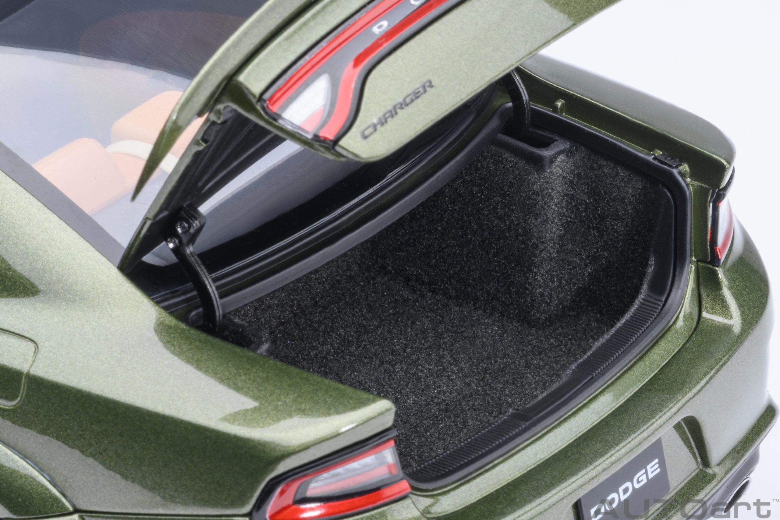 AUTOart Dodge Charger SRT Hellcat Redeye Jailbreak 1:18 - F8 Green - Image 13