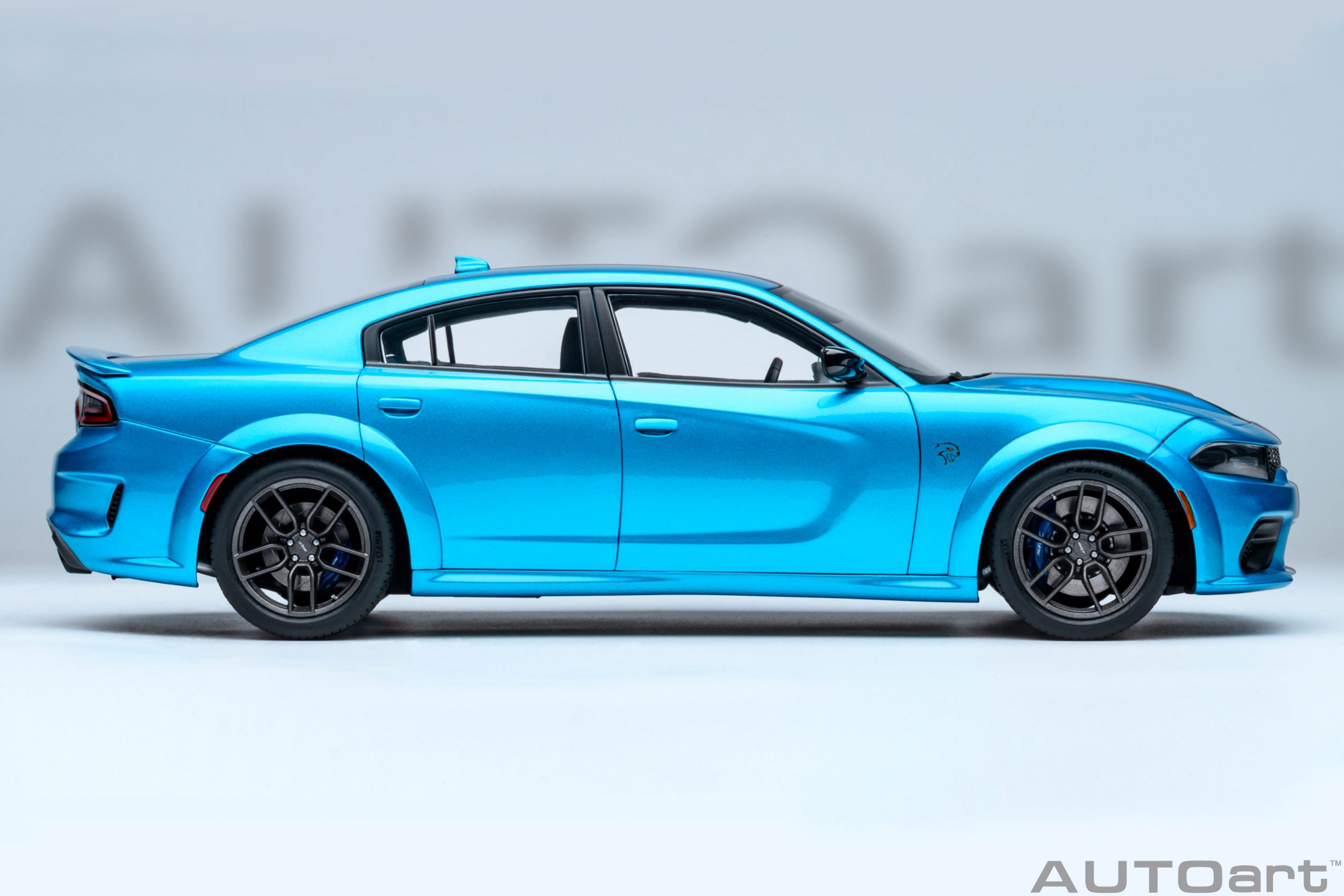 AUTOart Dodge Charger SRT Hellcat Redeye Jailbreak 1:18 - B5 Blue - Image 4