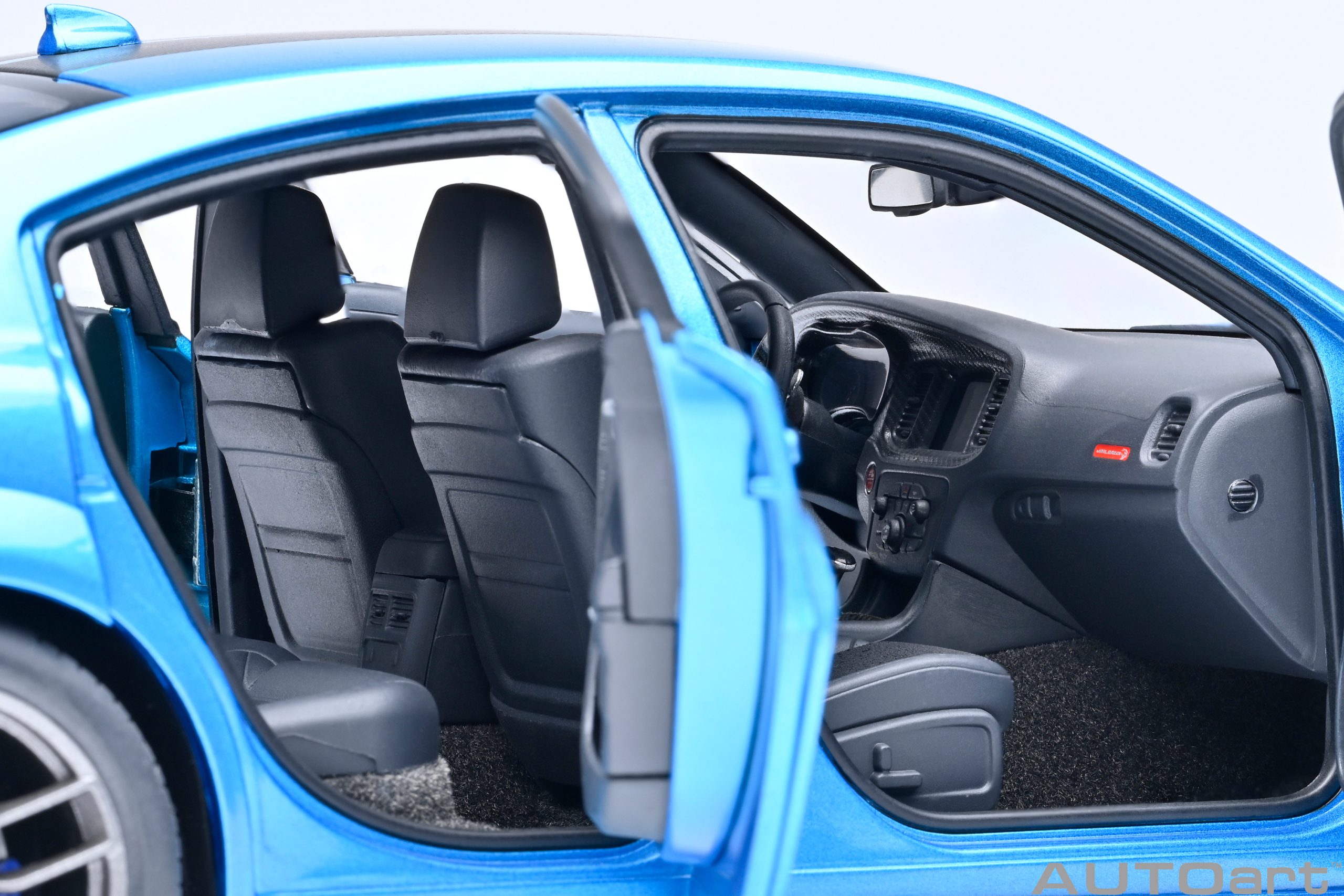 AUTOart Dodge Charger SRT Hellcat Redeye Jailbreak 1:18 - B5 Blue - Image 10
