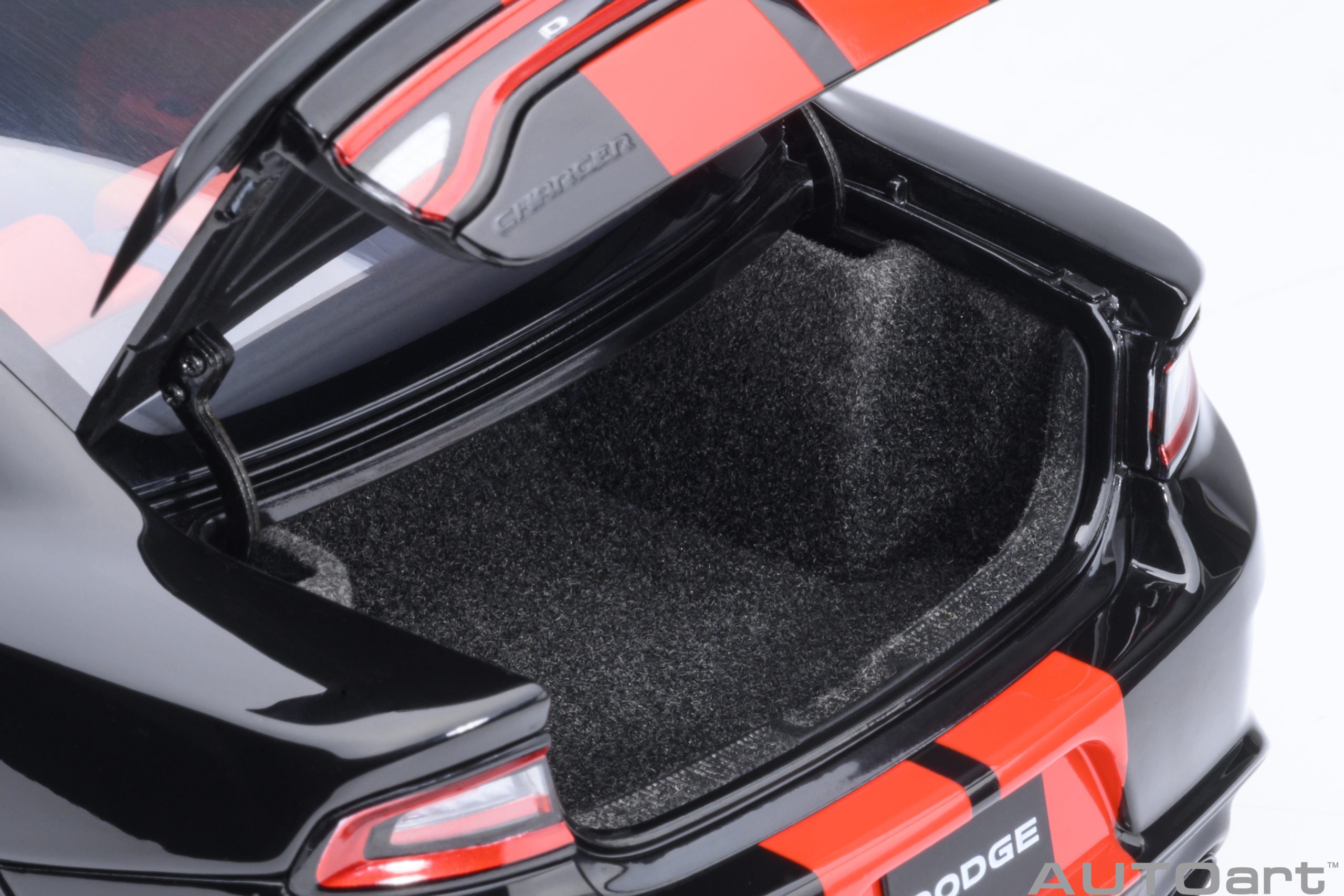 AUTOart Dodge Charger SRT Hellcat Redeye Jailbreak 1:18 - Pitch Black - Image 13