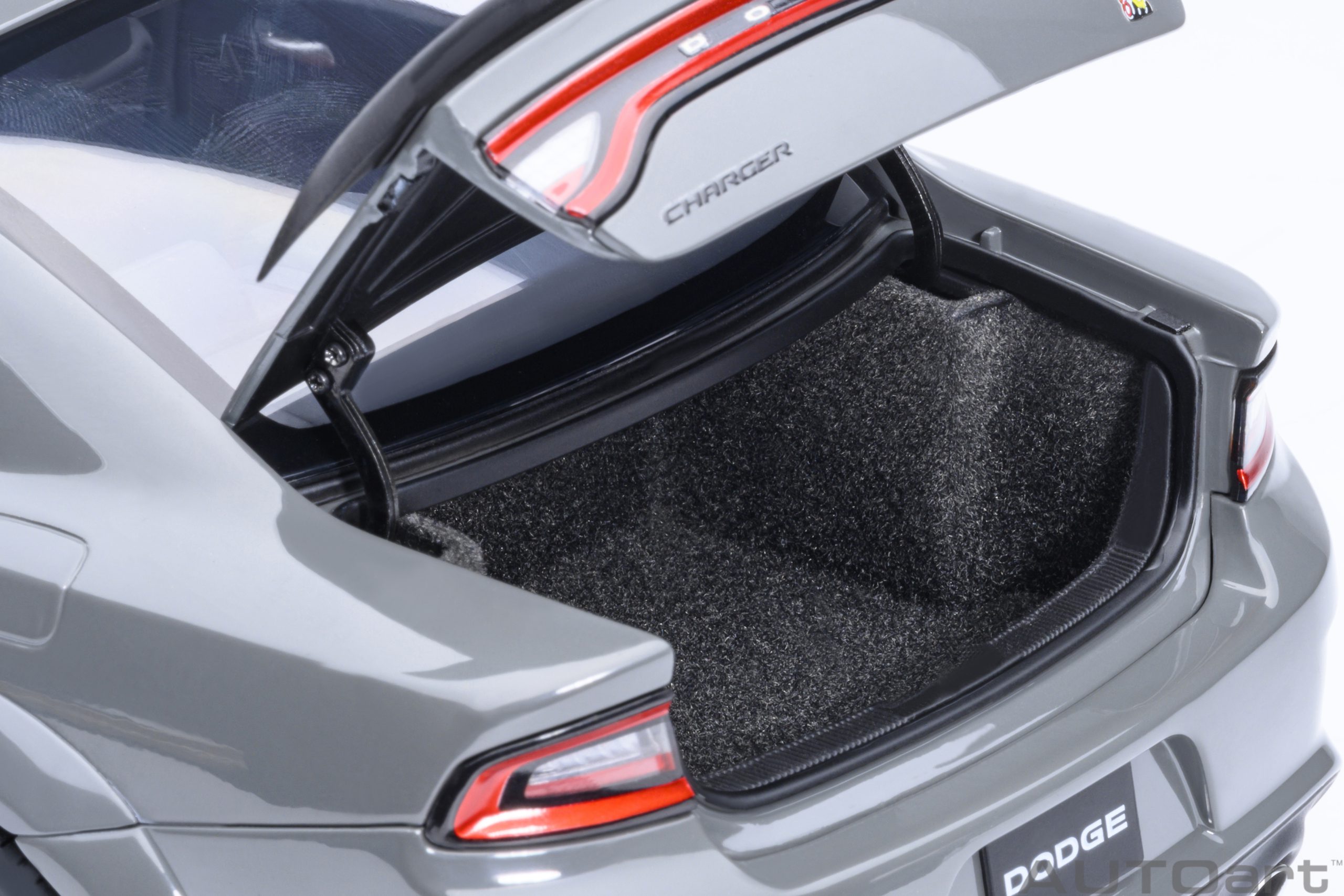 AUTOart Dodge Charger Scat Pack Widebody 1:18 - Destroyer Grey - Image 13