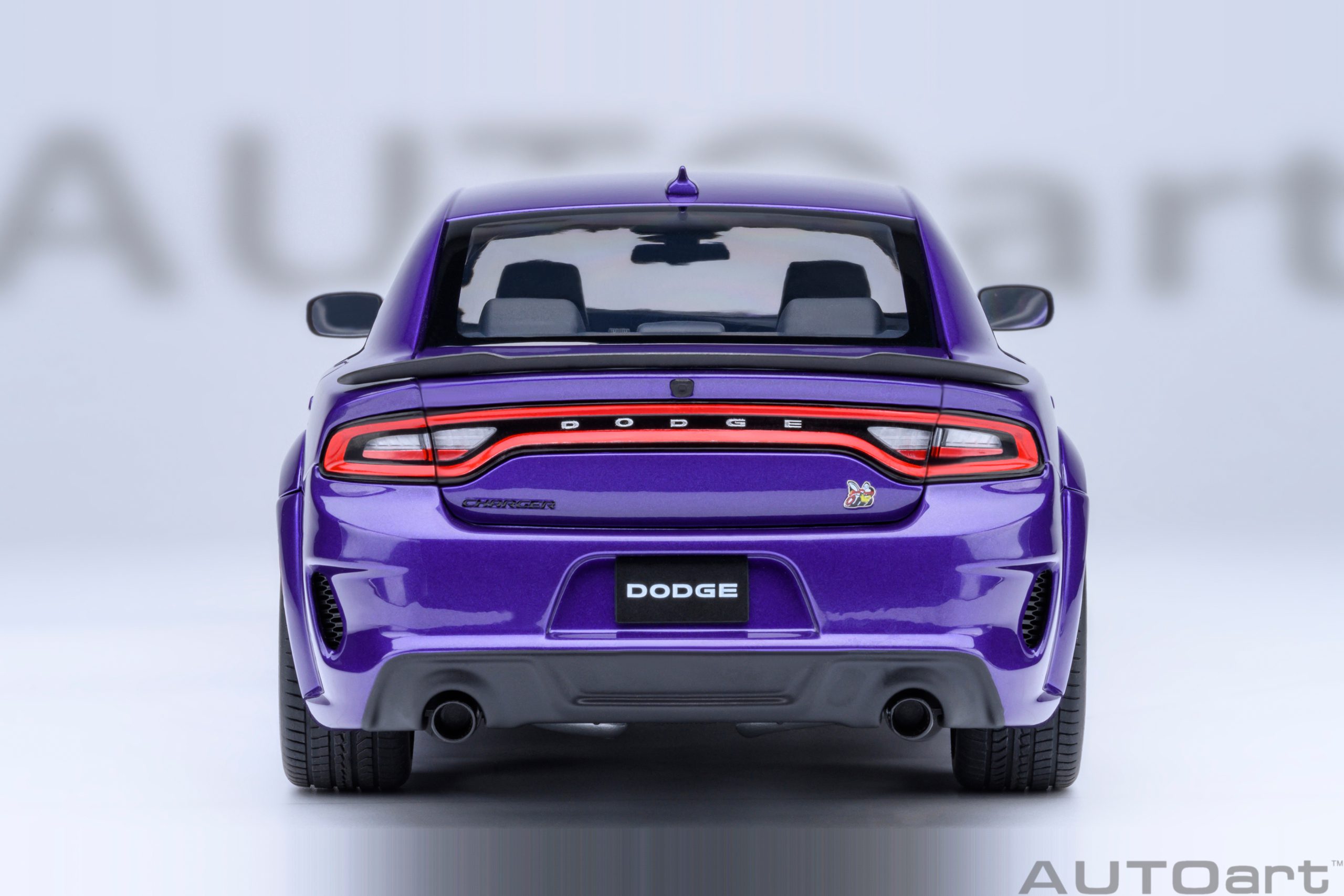 AUTOart Dodge Charger Scat Pack Widebody 1:18 - Plum Crazy - Image 6