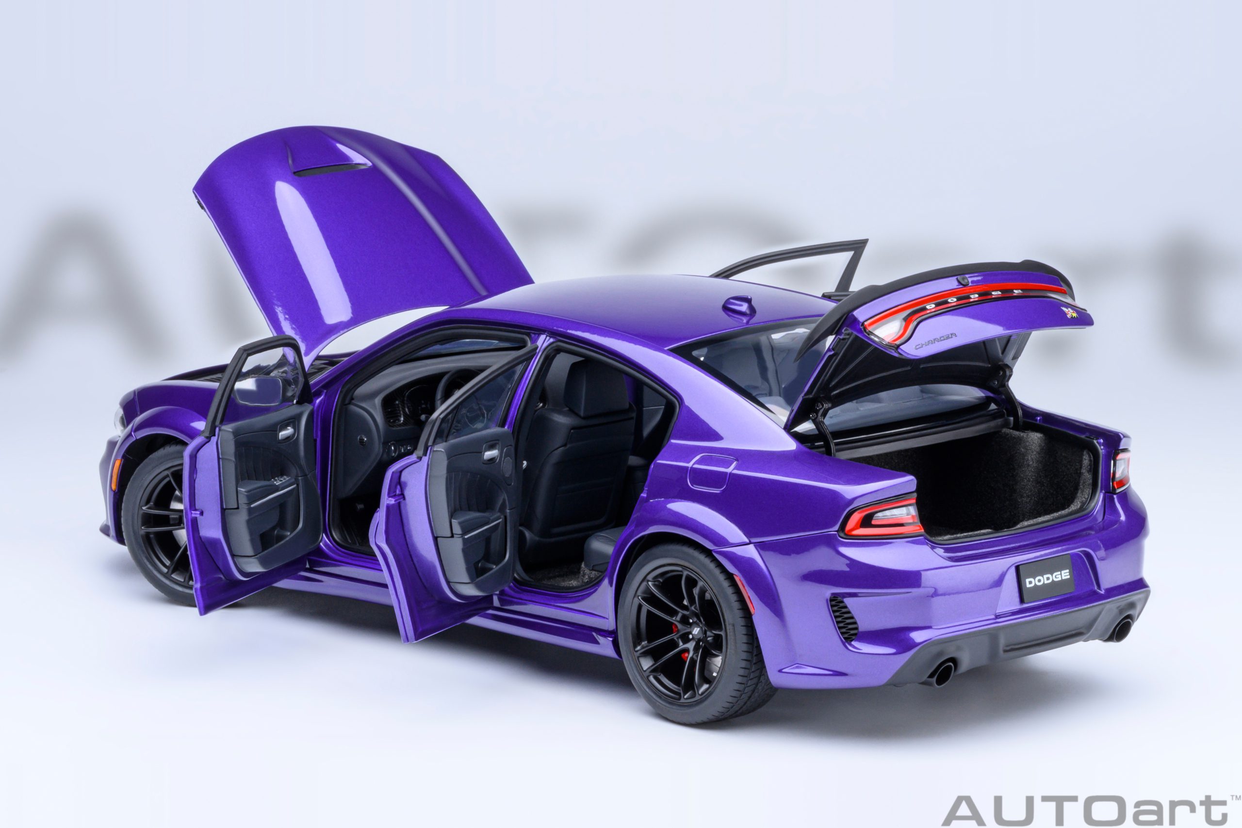 AUTOart Dodge Charger Scat Pack Widebody 1:18 - Plum Crazy - Image 16