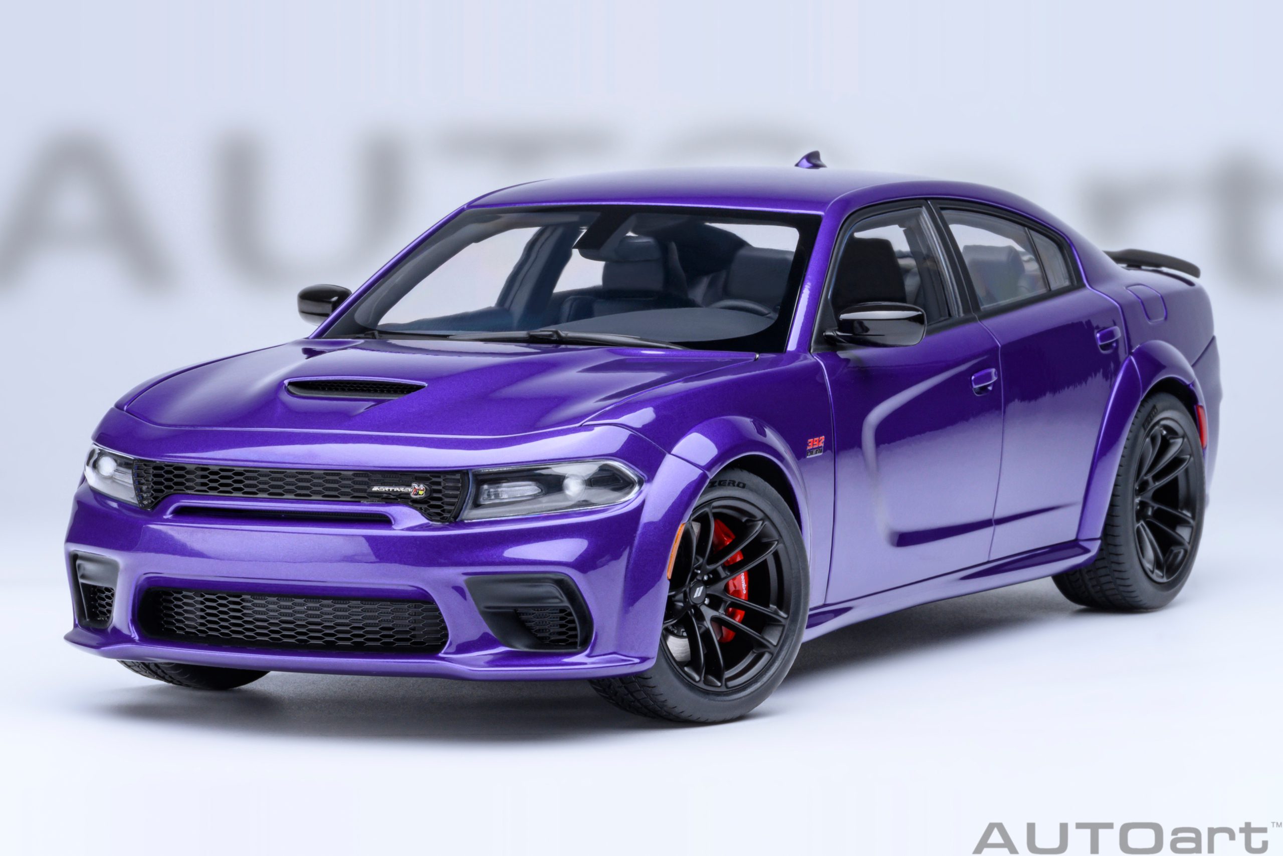 AUTOart Dodge Charger Scat Pack Widebody 1:18 - Plum Crazy - Image 17