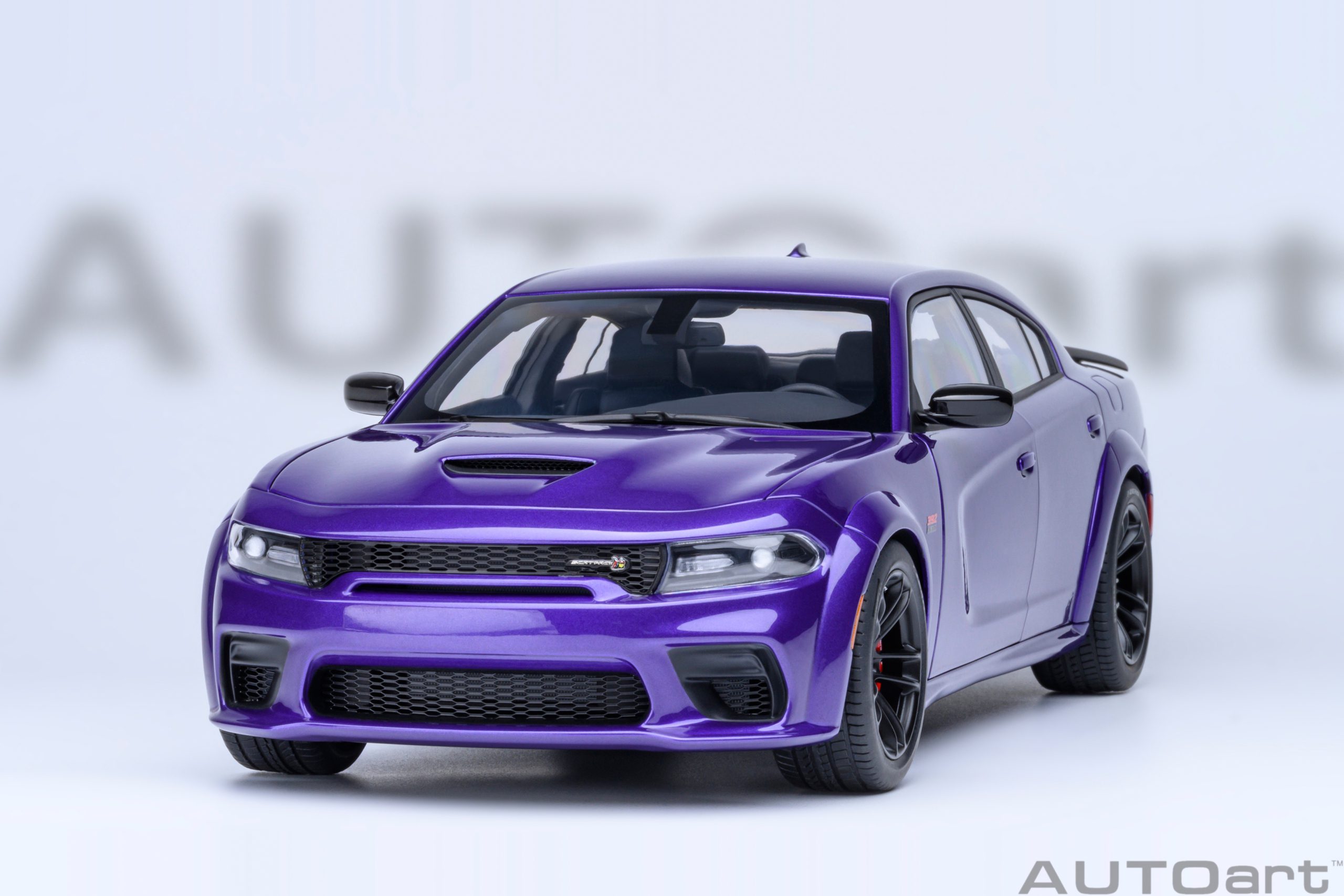 AUTOart Dodge Charger Scat Pack Widebody 1:18 - Plum Crazy - Image 19