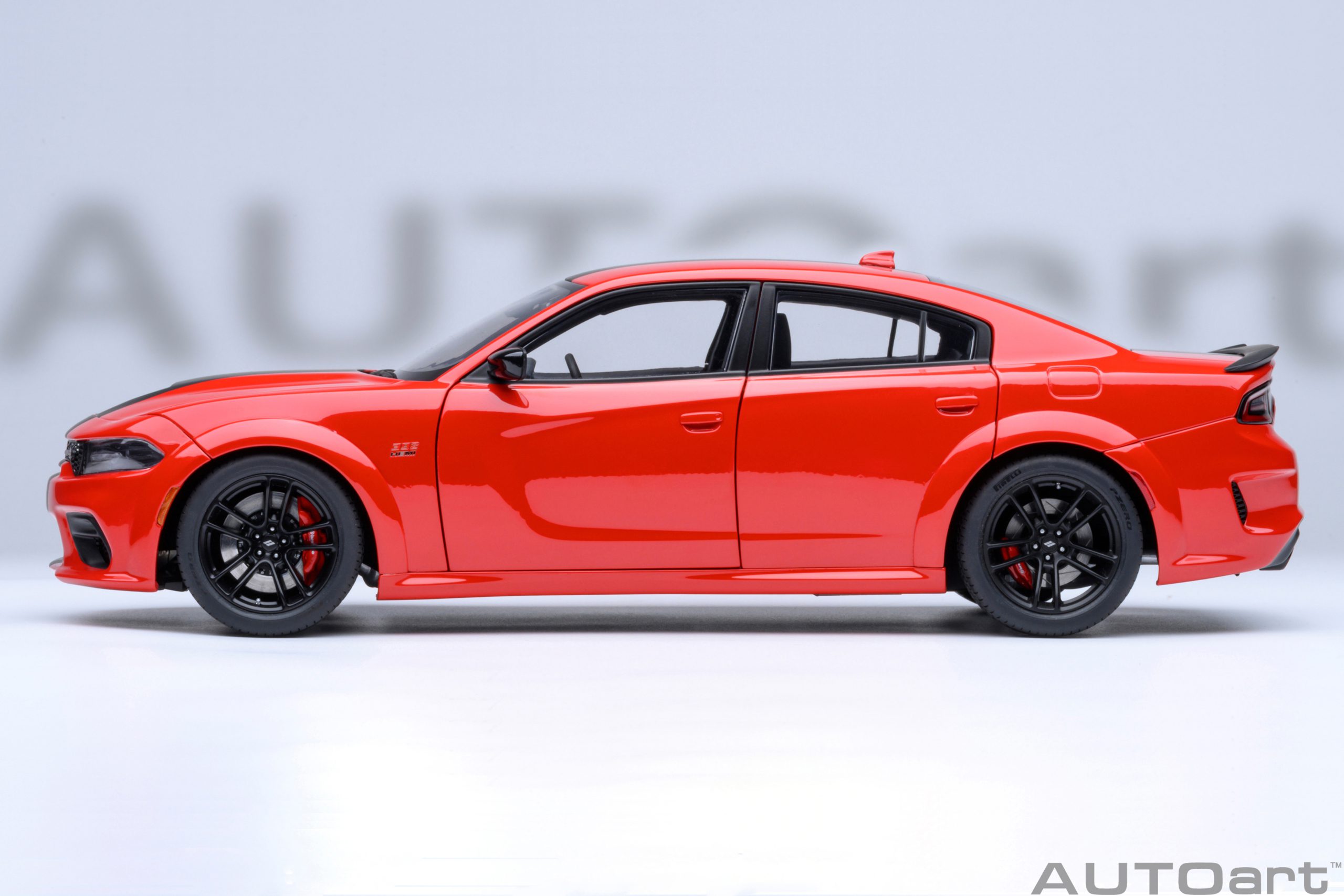 AUTOart Dodge Charger Scat Pack Widebody 1:18 - TorRed - Imagen 3