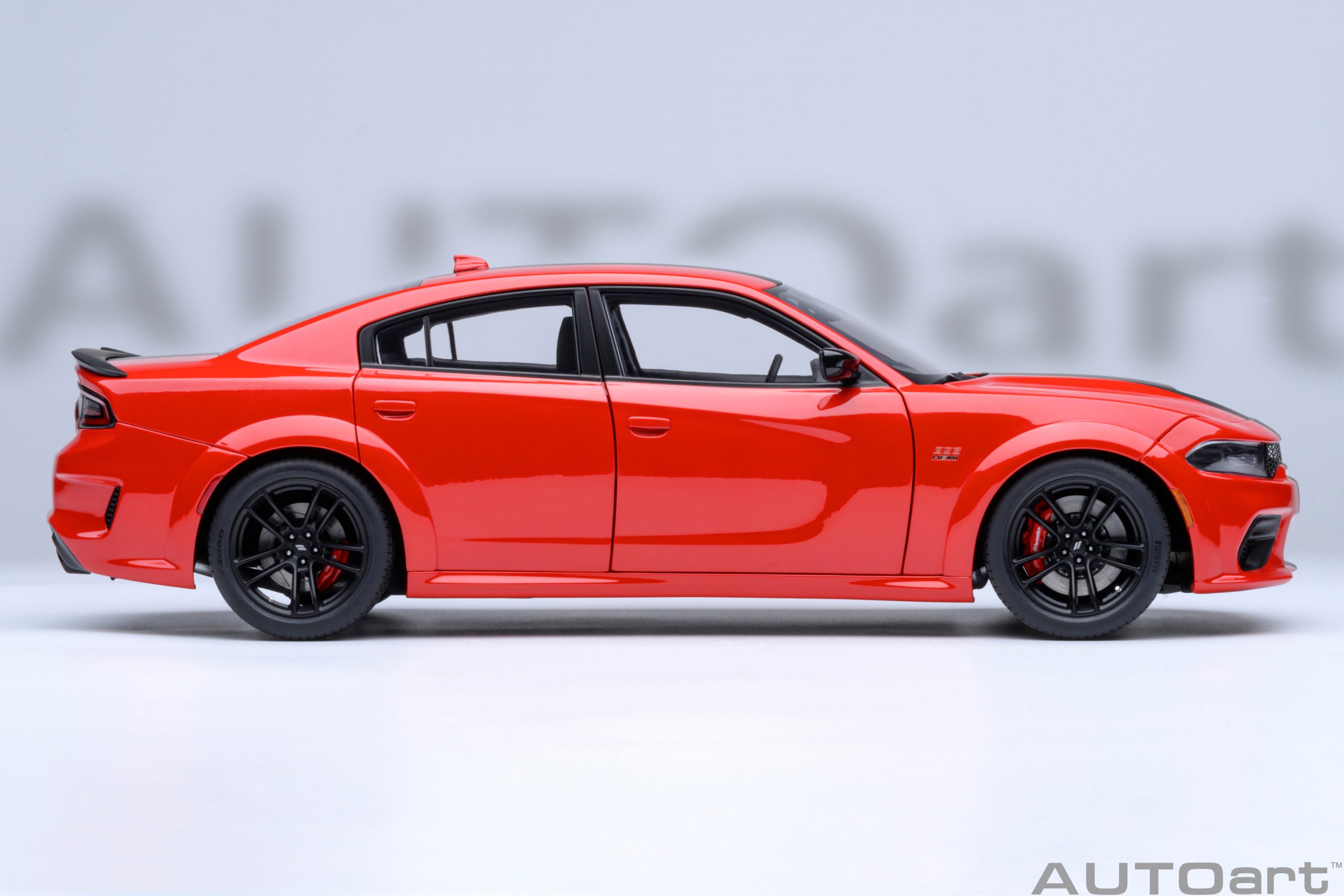 AUTOart Dodge Charger Scat Pack Widebody 1:18 - TorRed - Imagen 4