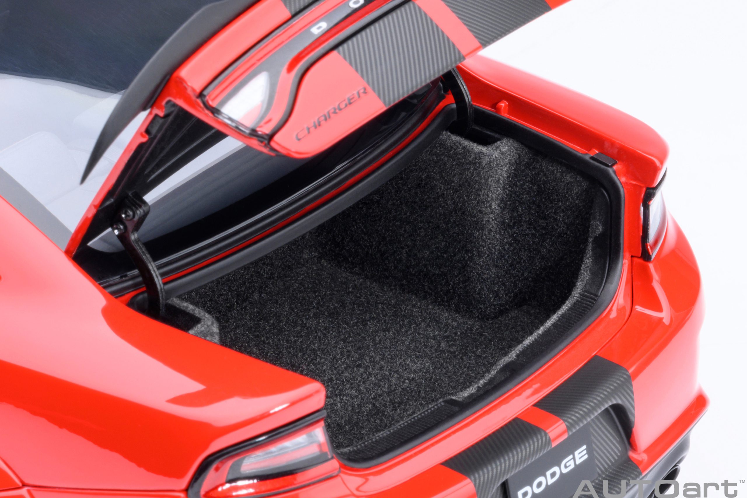 AUTOart Dodge Charger Scat Pack Widebody 1:18 - TorRed - Imagen 13