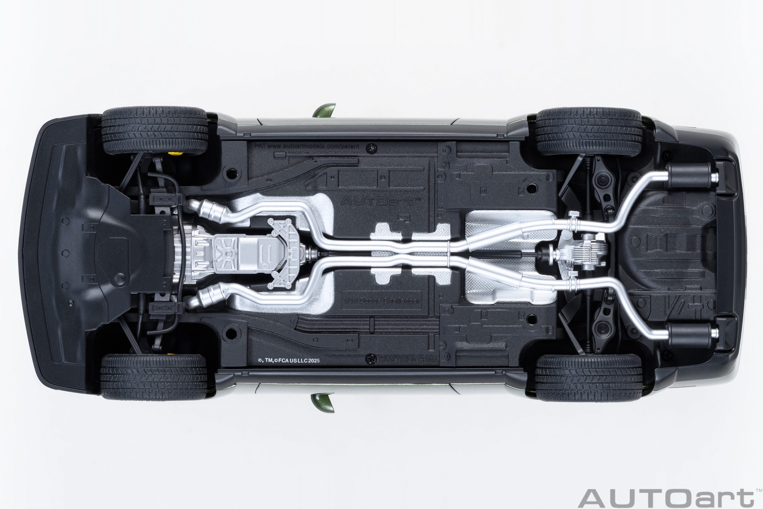AUTOart Dodge Challenger SRT Jailbreak 2022 1:18 - F8 Green - Image 8
