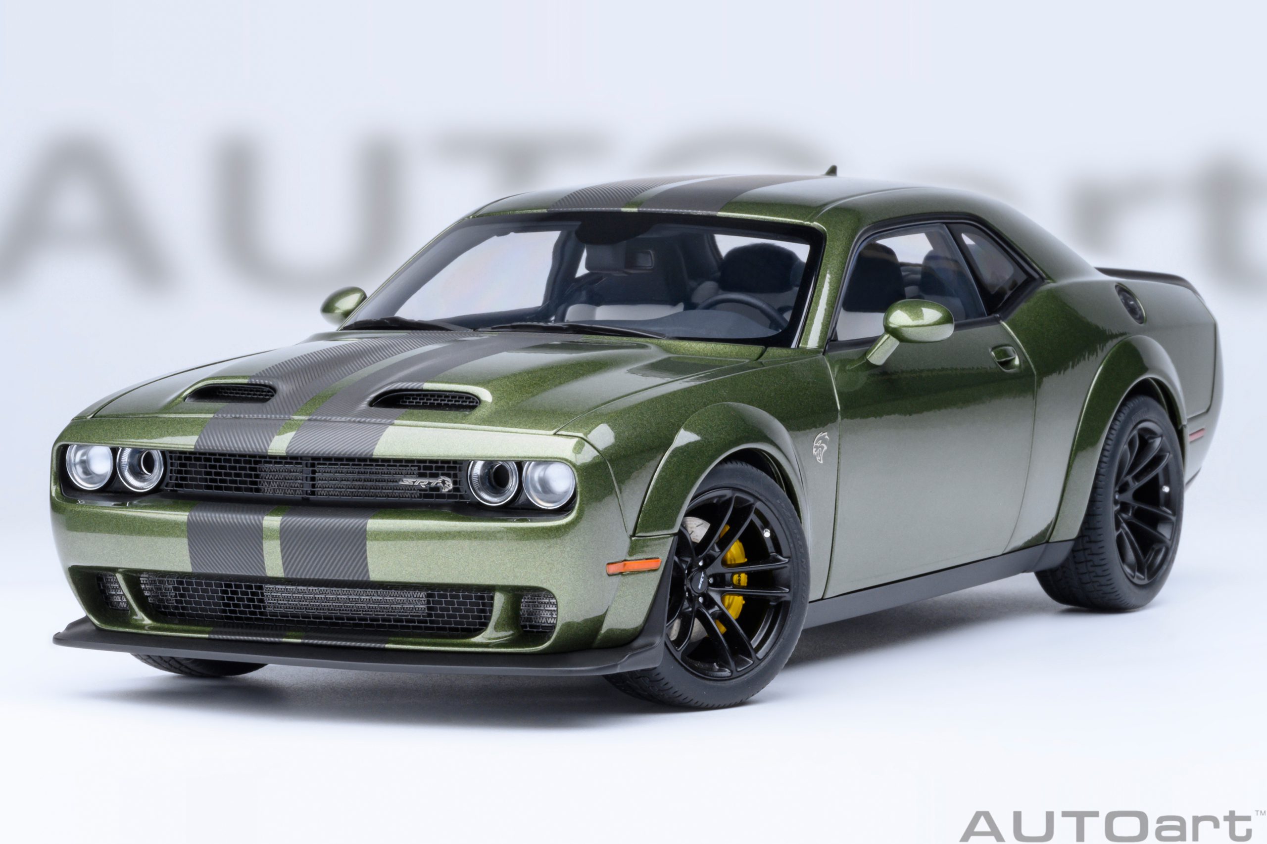 AUTOart Dodge Challenger SRT Jailbreak 2022 1:18 - F8 Green - Image 17