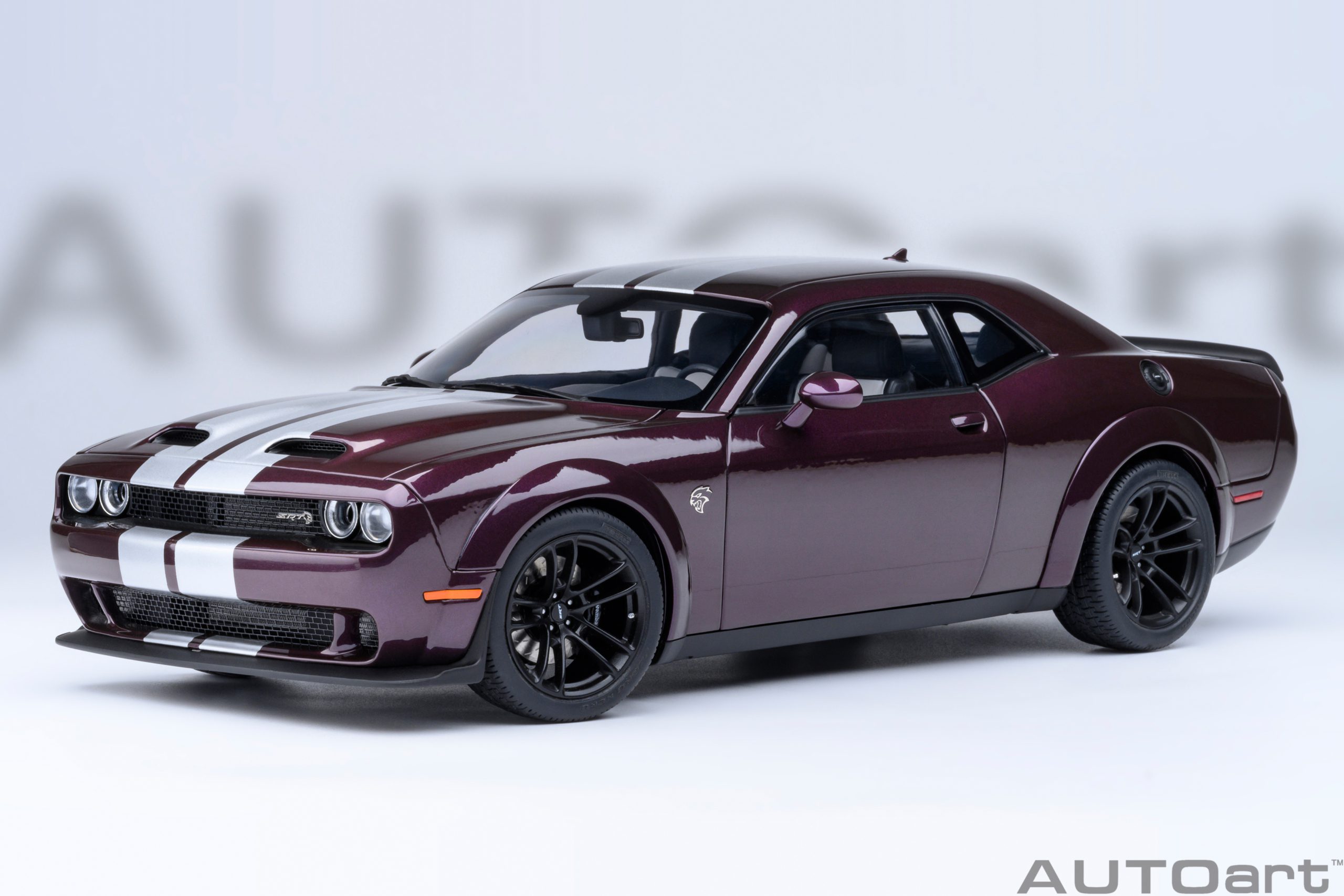 AUTOart Dodge Challenger SRT Jailbreak 2022 1:18 - Viola Hellraisin