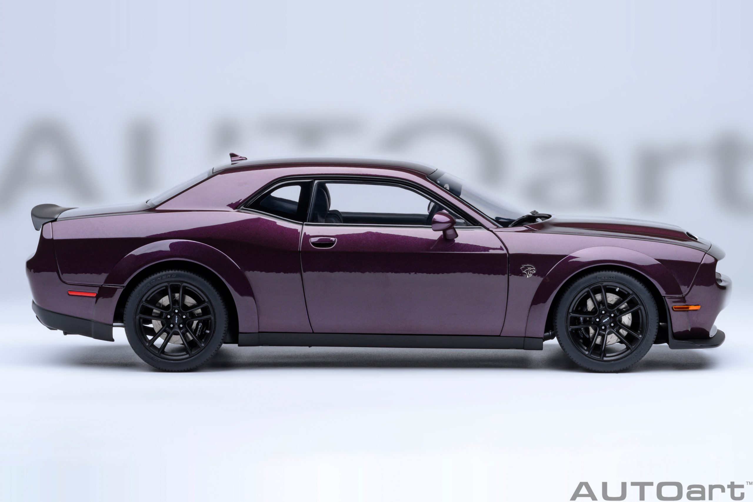 AUTOart Dodge Challenger SRT Jailbreak 2022 1:18 - Hellraisin Purple - Immagine 4