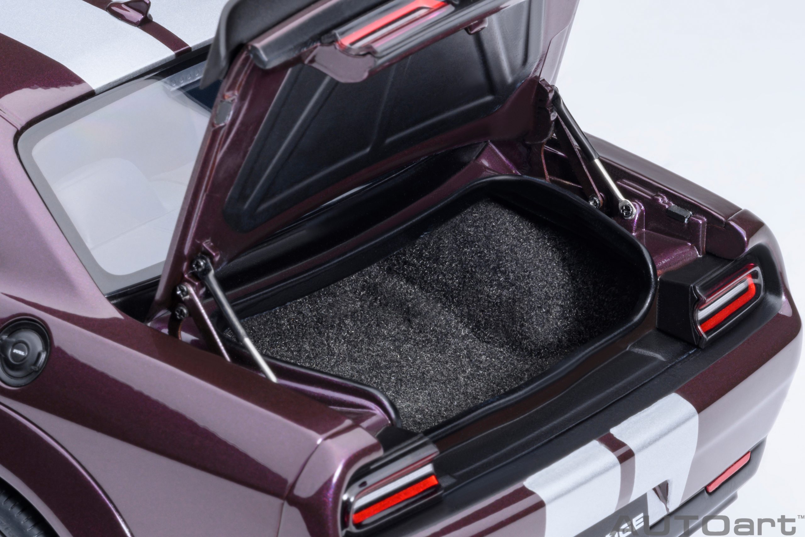 AUTOart Dodge Challenger SRT Jailbreak 2022 1:18 - Hellraisin Purple - Immagine 13