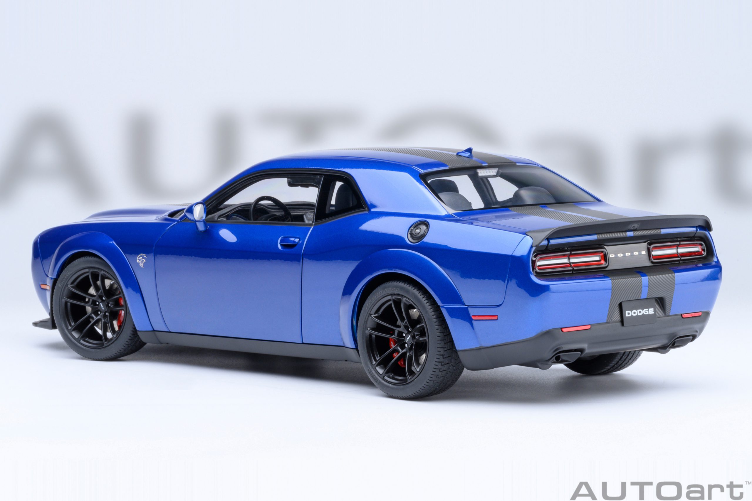 AUTOart Dodge Challenger SRT Jailbreak 2022 1:18 - Indigo Blue - Imagen 2