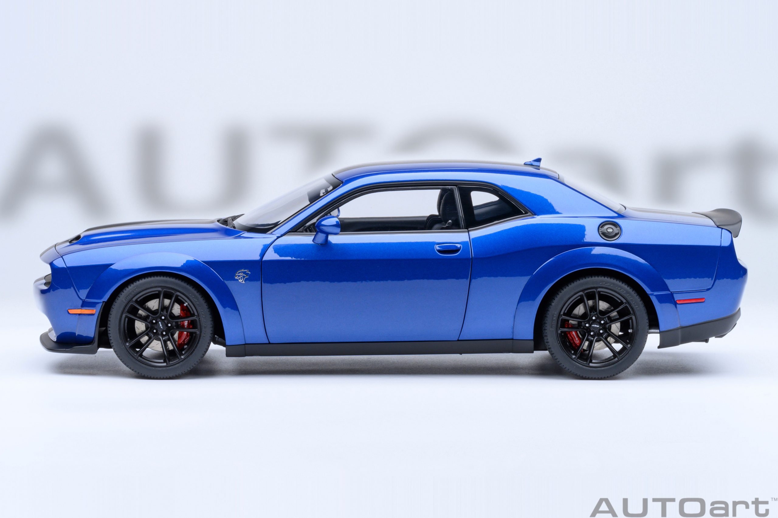 AUTOart Dodge Challenger SRT Jailbreak 2022 1:18 - Indigo Blue - Imagen 3