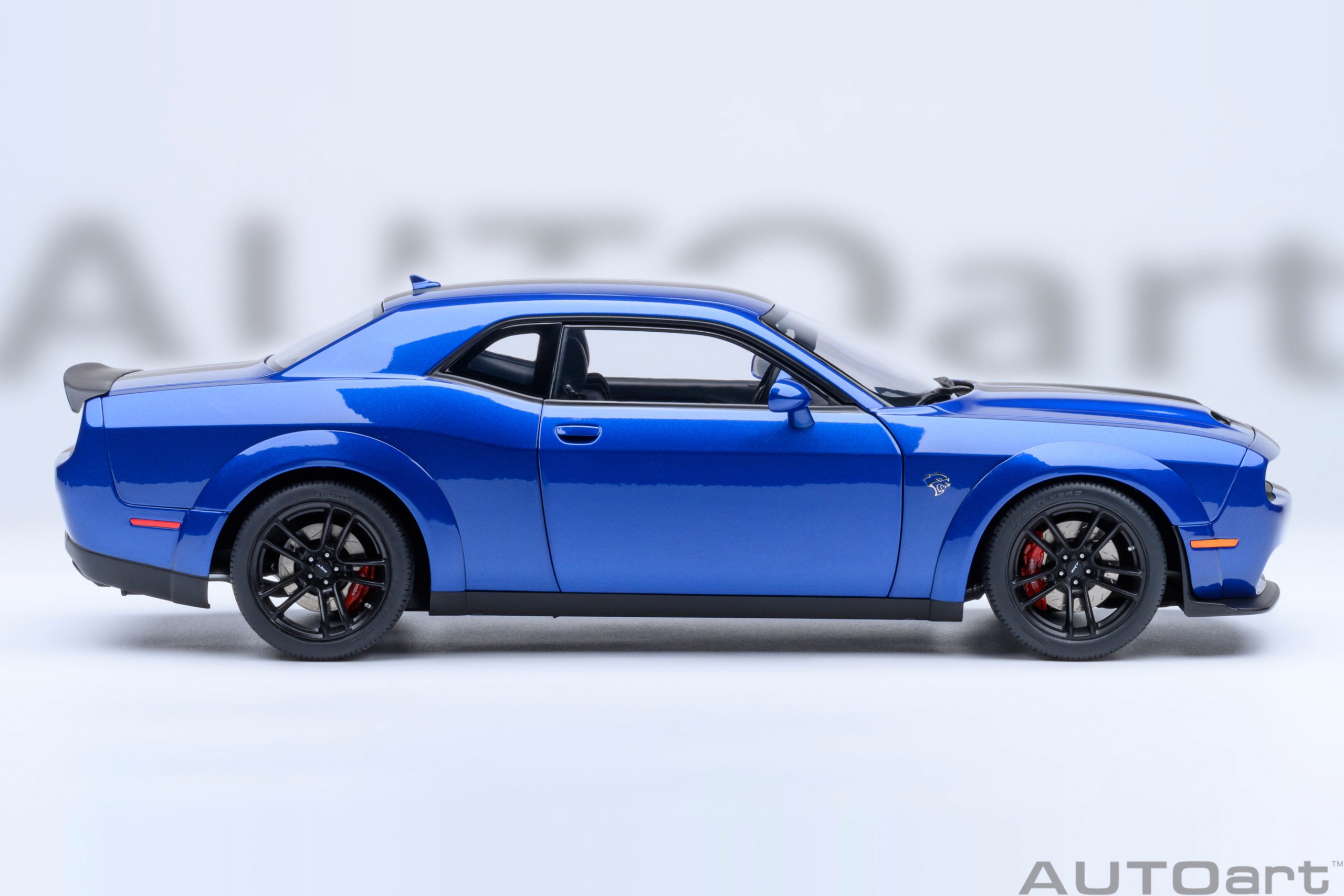 AUTOart Dodge Challenger SRT Jailbreak 2022 1:18 - Indigo Blue - Imagen 4