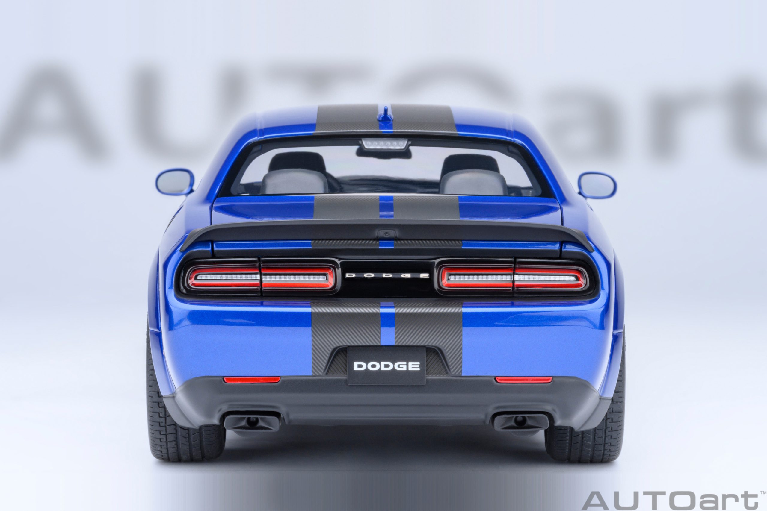 AUTOart Dodge Challenger SRT Jailbreak 2022 1:18 - Indigo Blue - Imagen 6