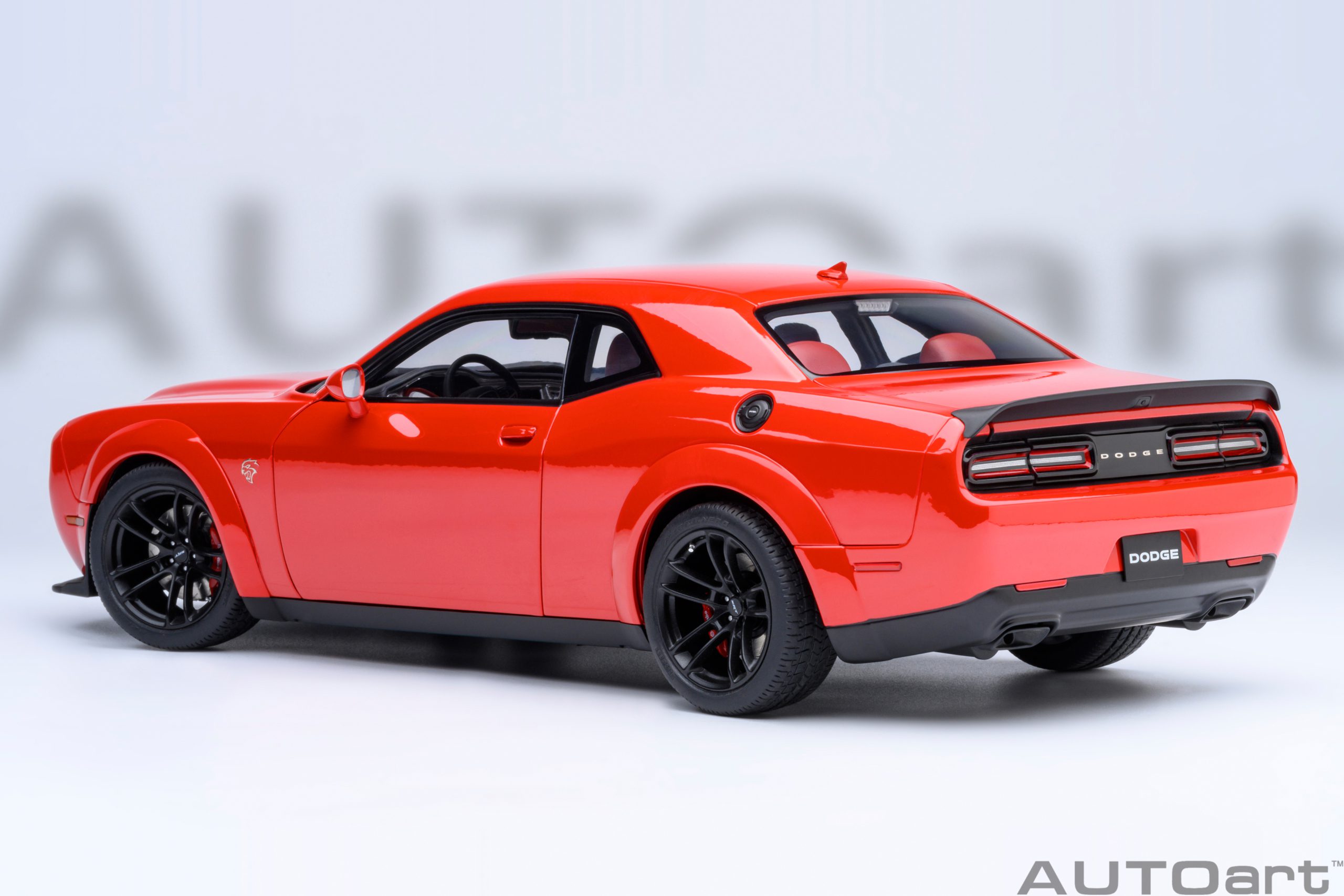 AUTOart Dodge Challenger SRT Jailbreak 2022 1:18 - TorRed - Imagen 2