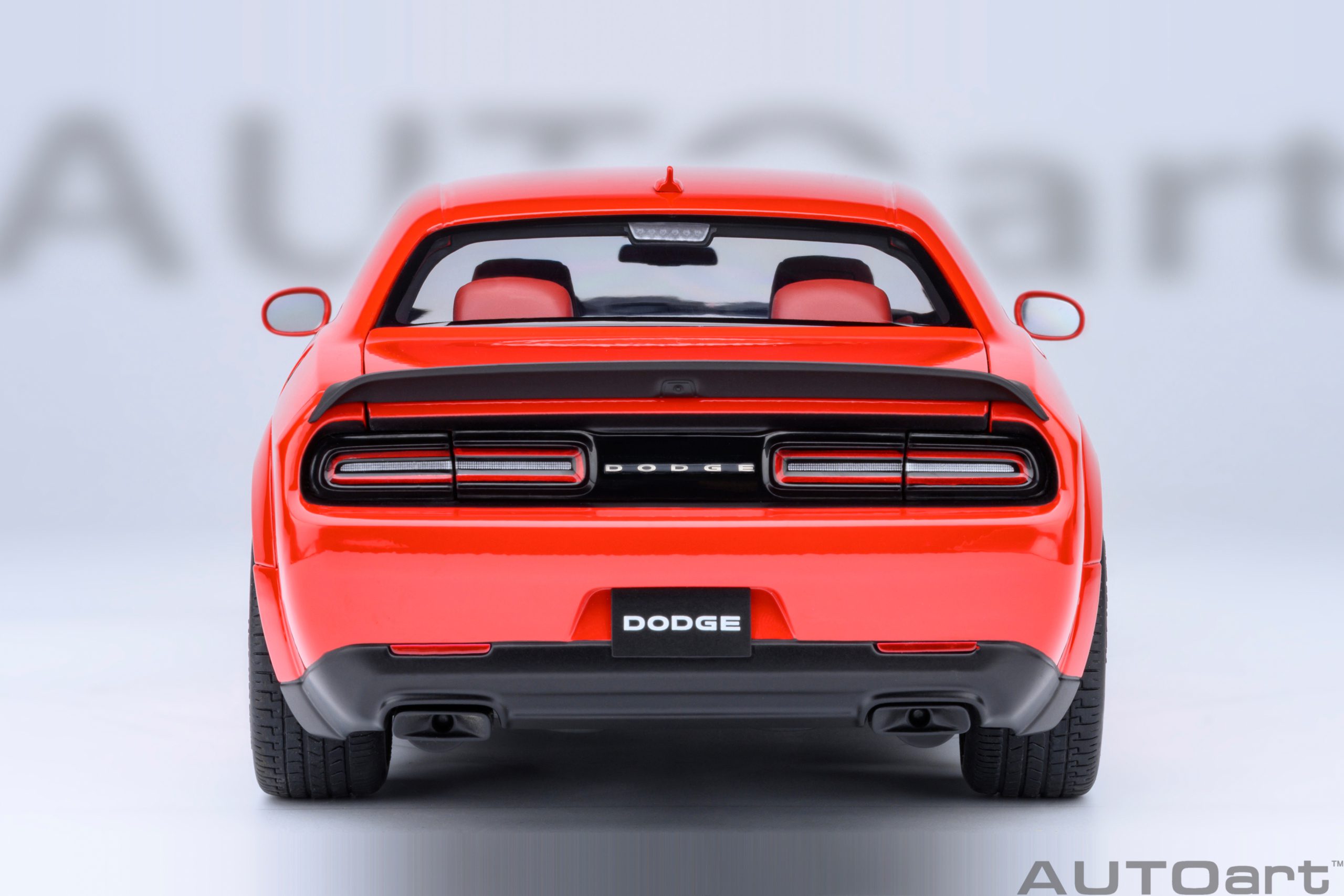 AUTOart Dodge Challenger SRT Jailbreak 2022 1:18 - TorRed - Imagen 6