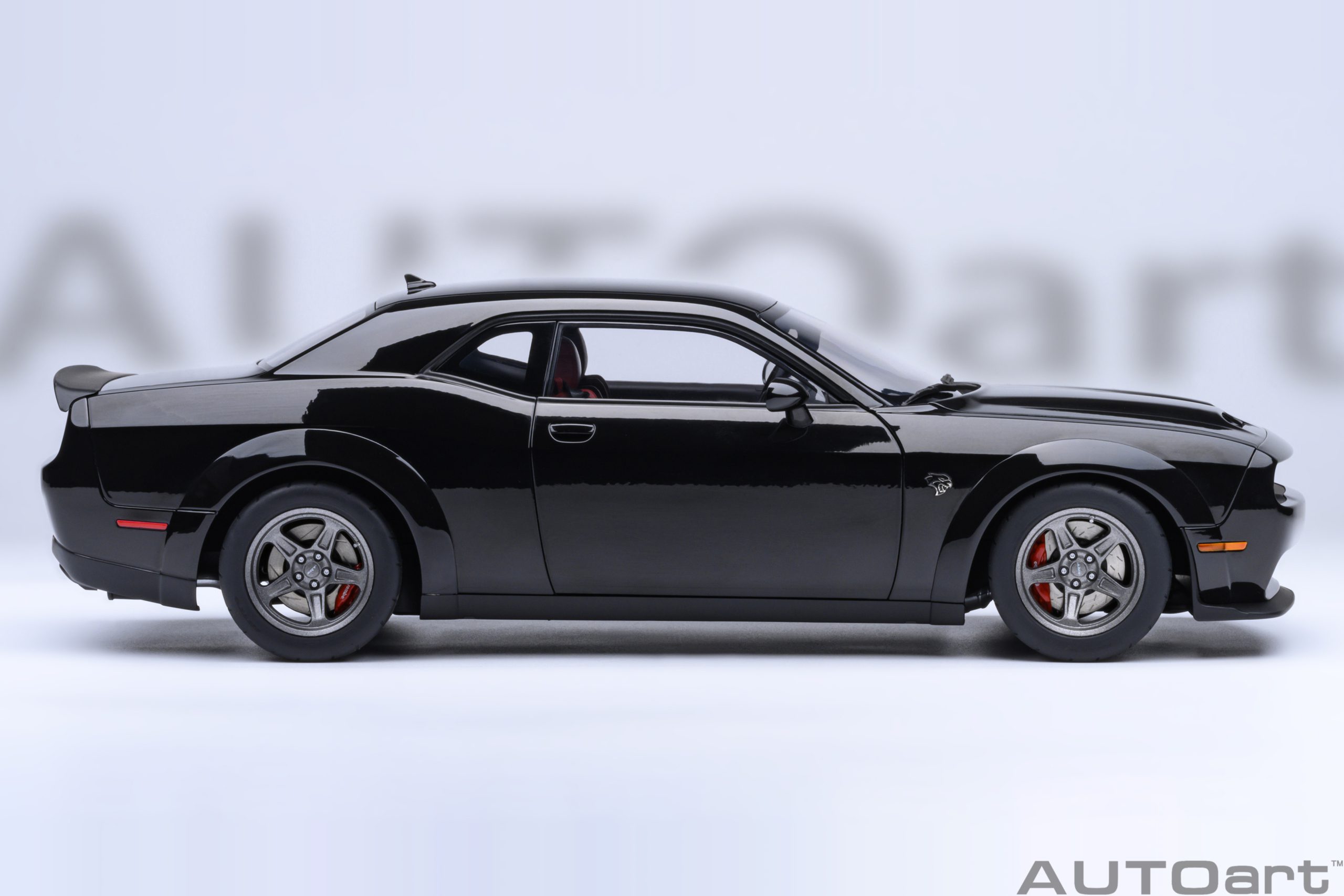 AUTOart Dodge Challenger SRT Super Stock 2023 1:18 - Pitch Black - Immagine 4