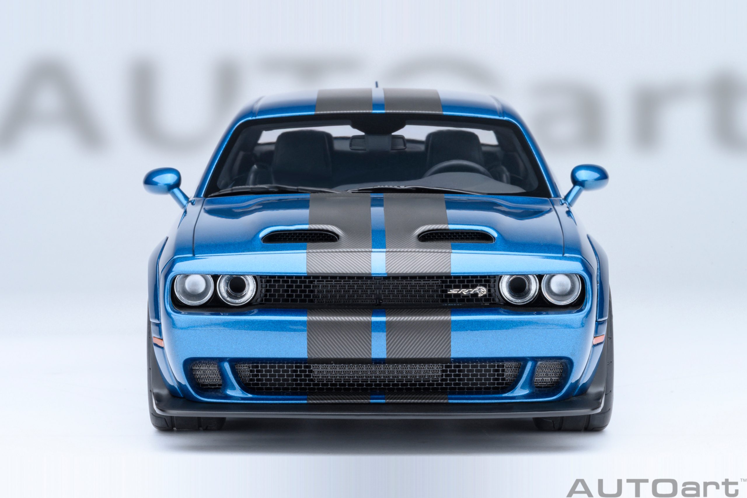 AUTOart Dodge Challenger SRT Super Stock 2023 1:18 - Frostbite - Image 5