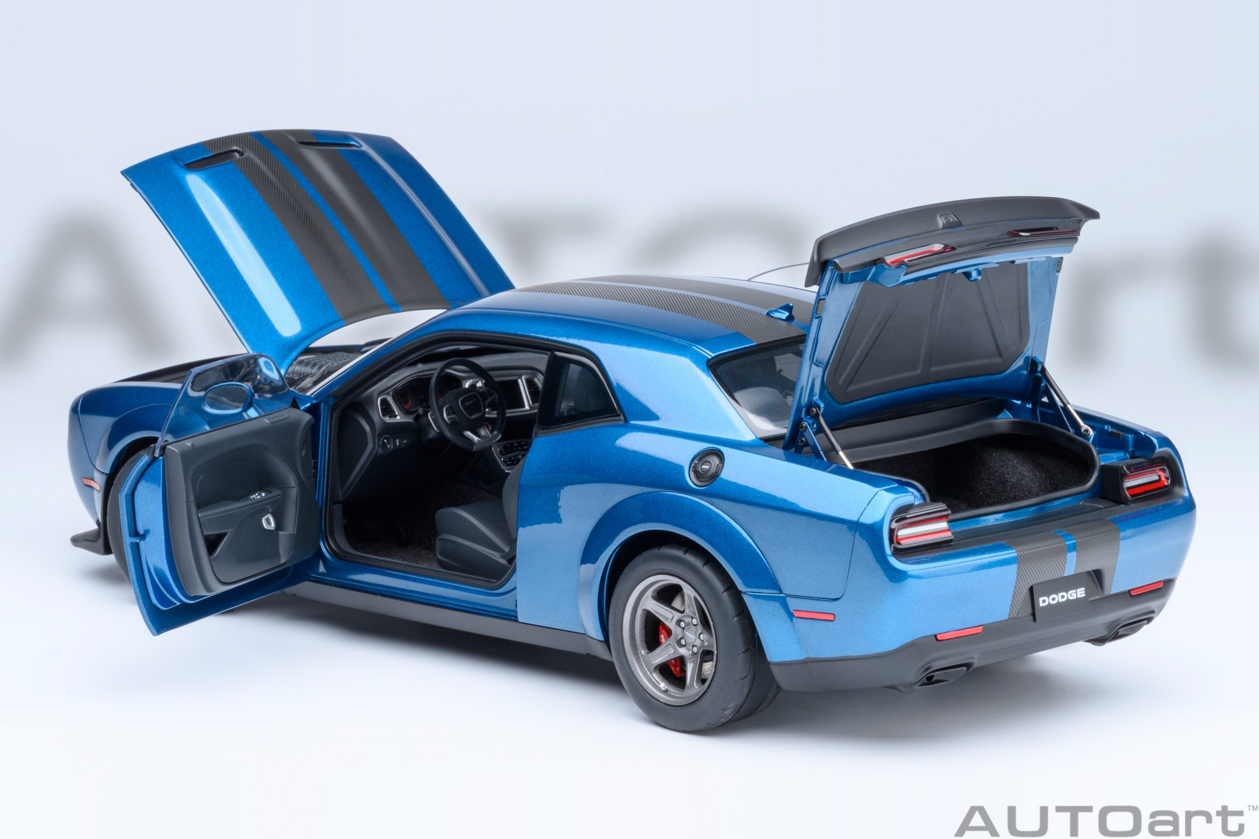 AUTOart Dodge Challenger SRT Super Stock 2023 1:18 - Frostbite - Image 16